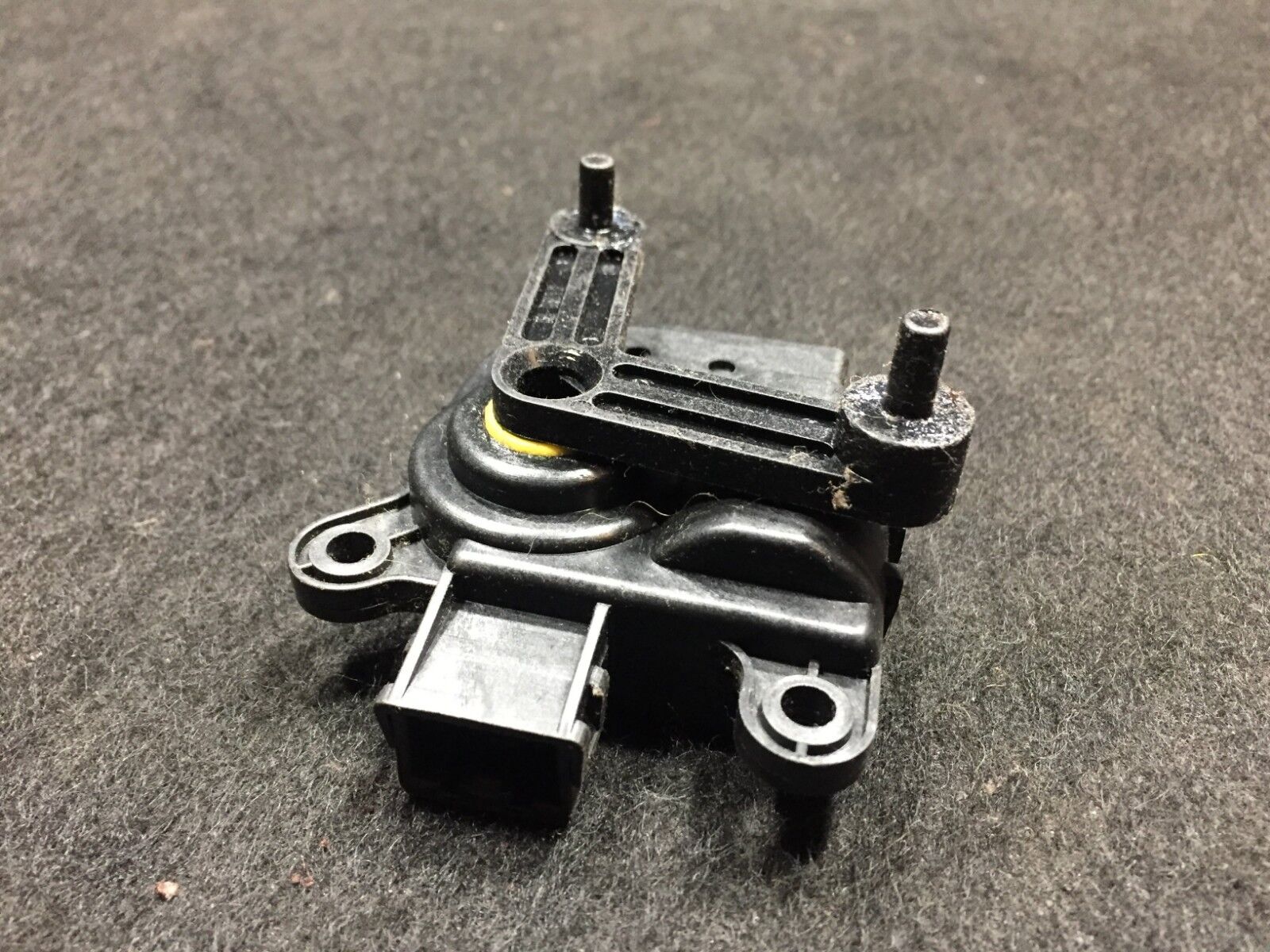 2006-2011 Hyundai Azera AC Actuator Servo Motor - OEM D24 Replacement Part - Perfect for HVAC System Repairs & Airflow Control