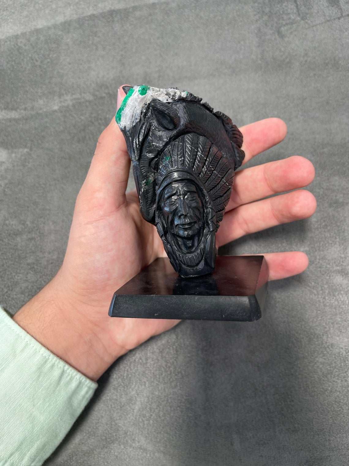 Colombian Emerald Horse & Indian Rough Crystal Sculpture – Handcrafted Gemstone Art for Home Decor, Office Display, and Feng Shui Collection