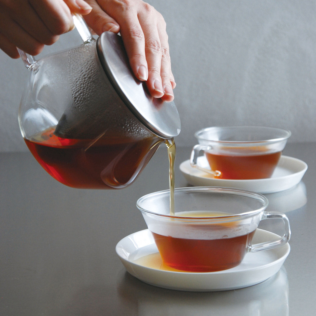 Kinto Carat Teapot - 16oz Japanese Ceramic Teapot with Stainless Steel Infuser - Perfect for Loose Leaf Tea, Herbal Tea & Coffee Brewing at Home or Office