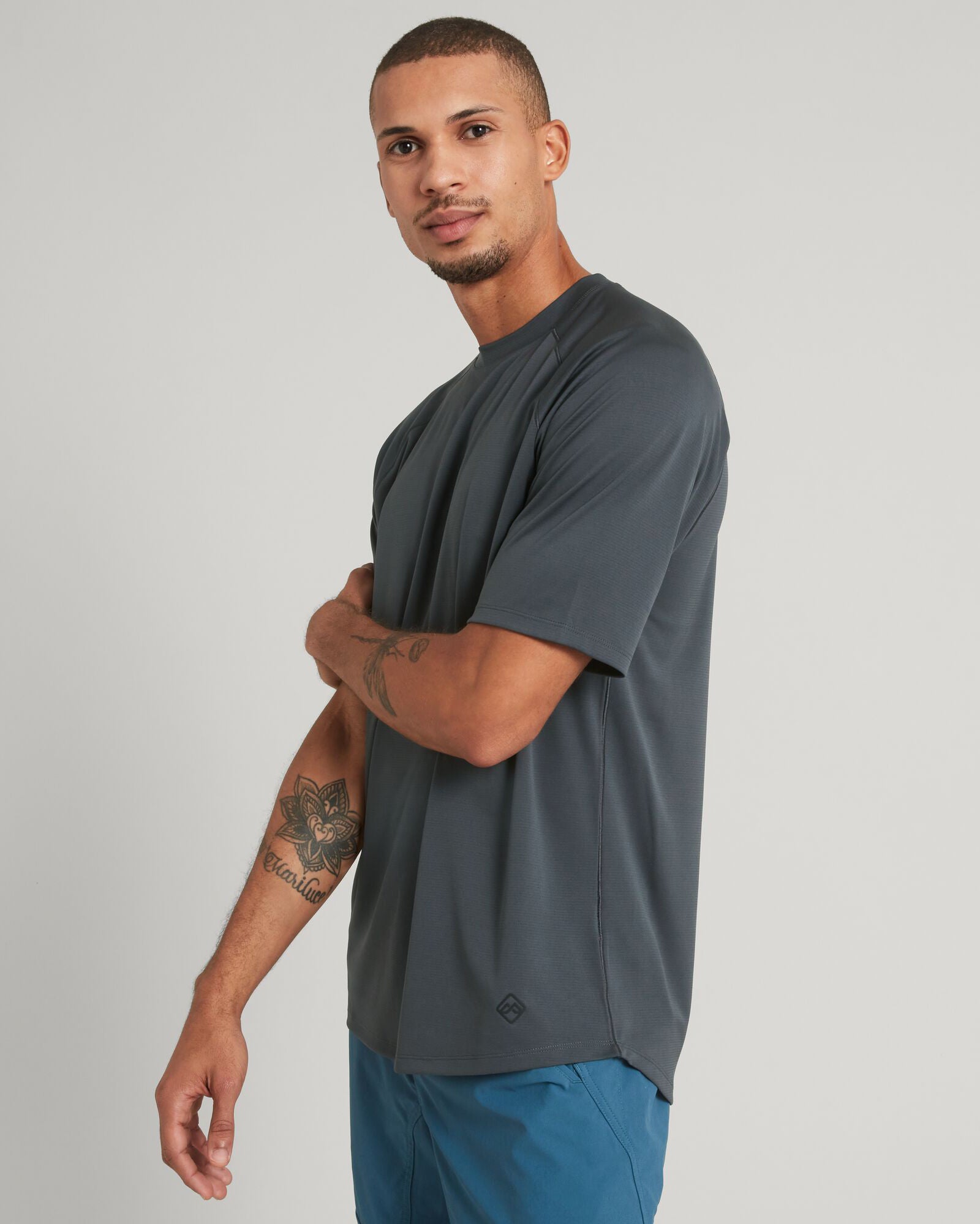 Men's SUN Stopper Short Sleeve T-Shirt - Breathable UV Protection Shirt in Graphite | Perfect for Outdoor Activities, Hiking & Summer Wear