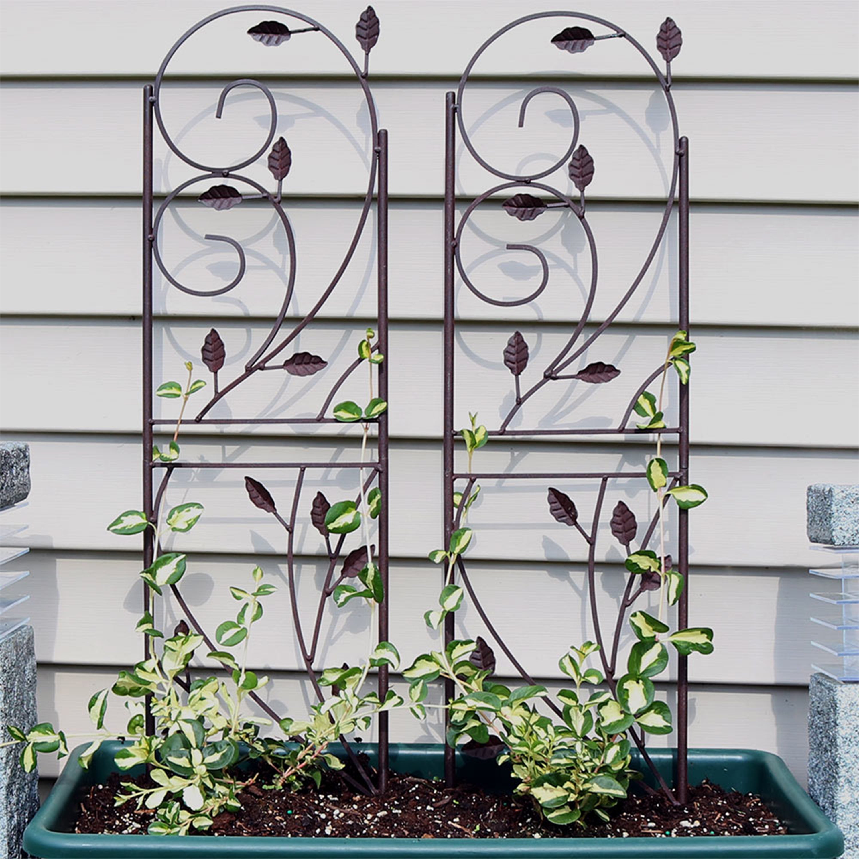 Rustic 32-Inch Sunnydaze Garden Trellis Set of 2 - Decorative Metal Plant Support for Climbing Flowers, Vines & Outdoor Decor - Perfect for Patio, Yard & Vertical Gardening