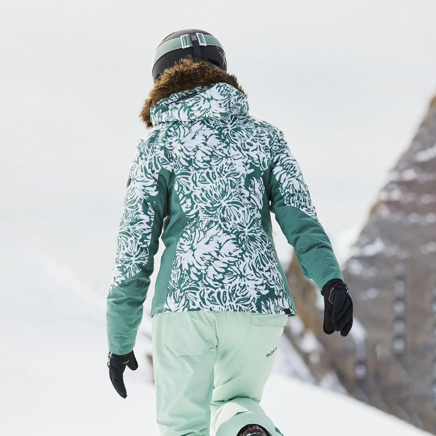 Roxy Premium Green Snow & Jet Ski Jacket - Waterproof Winter Coat for Women - Perfect for Skiing, Snowboarding & Water Sports Adventures