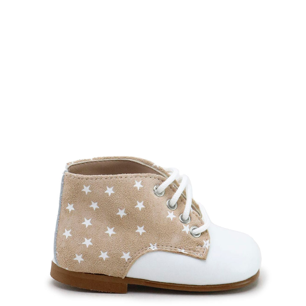 Adorable White & Beige Star Pattern Baby Booties - Soft Non-Slip Infant Shoes for Newborns & Toddlers - Perfect for Photo Shoots, Gifts & Everyday Wear