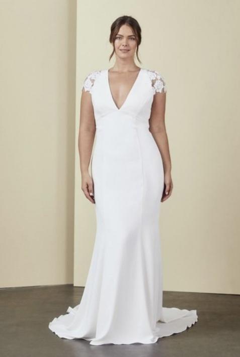 Amsale Amanda Wedding Gown - Elegant Lace Bridal Dress for Bride, Perfect for Church Ceremony & Reception
