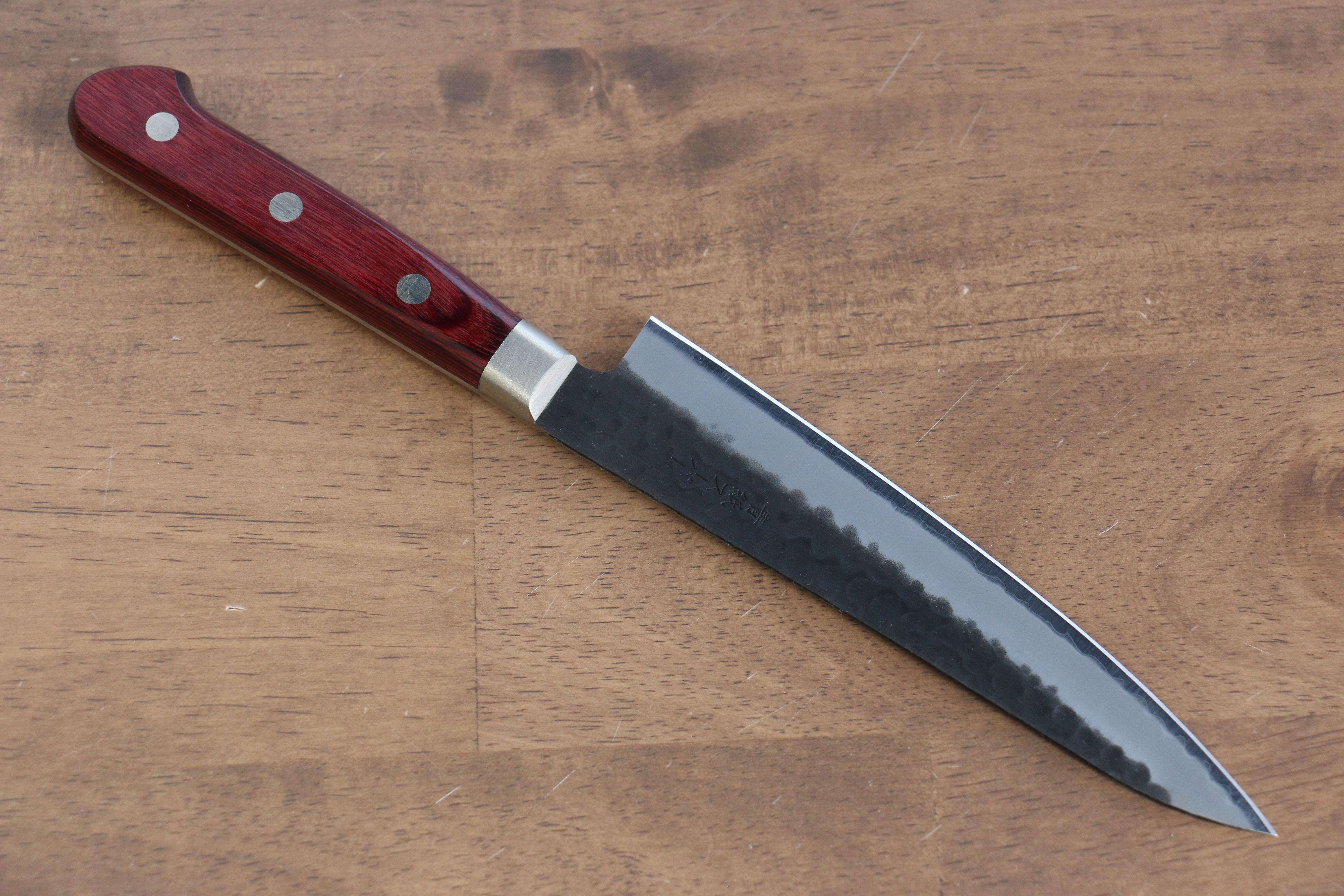 Seisuke Blue Super Hammered Kurouchi Petty Utility Knife 135mm - Red Pakka Wood Handle - Perfect for Slicing, Peeling & Precision Kitchen Tasks