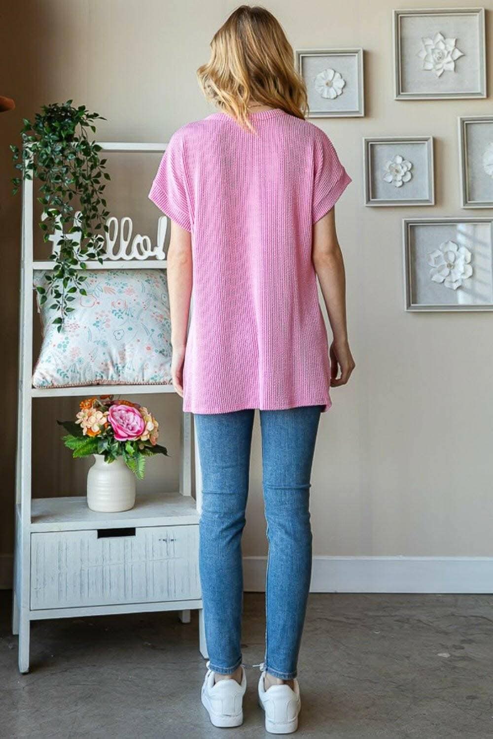Stylish Bold Letter Graphic Print Short Sleeve T-Shirt for Men & Women - Perfect for Casual Wear, Street Fashion, and Everyday Outfits