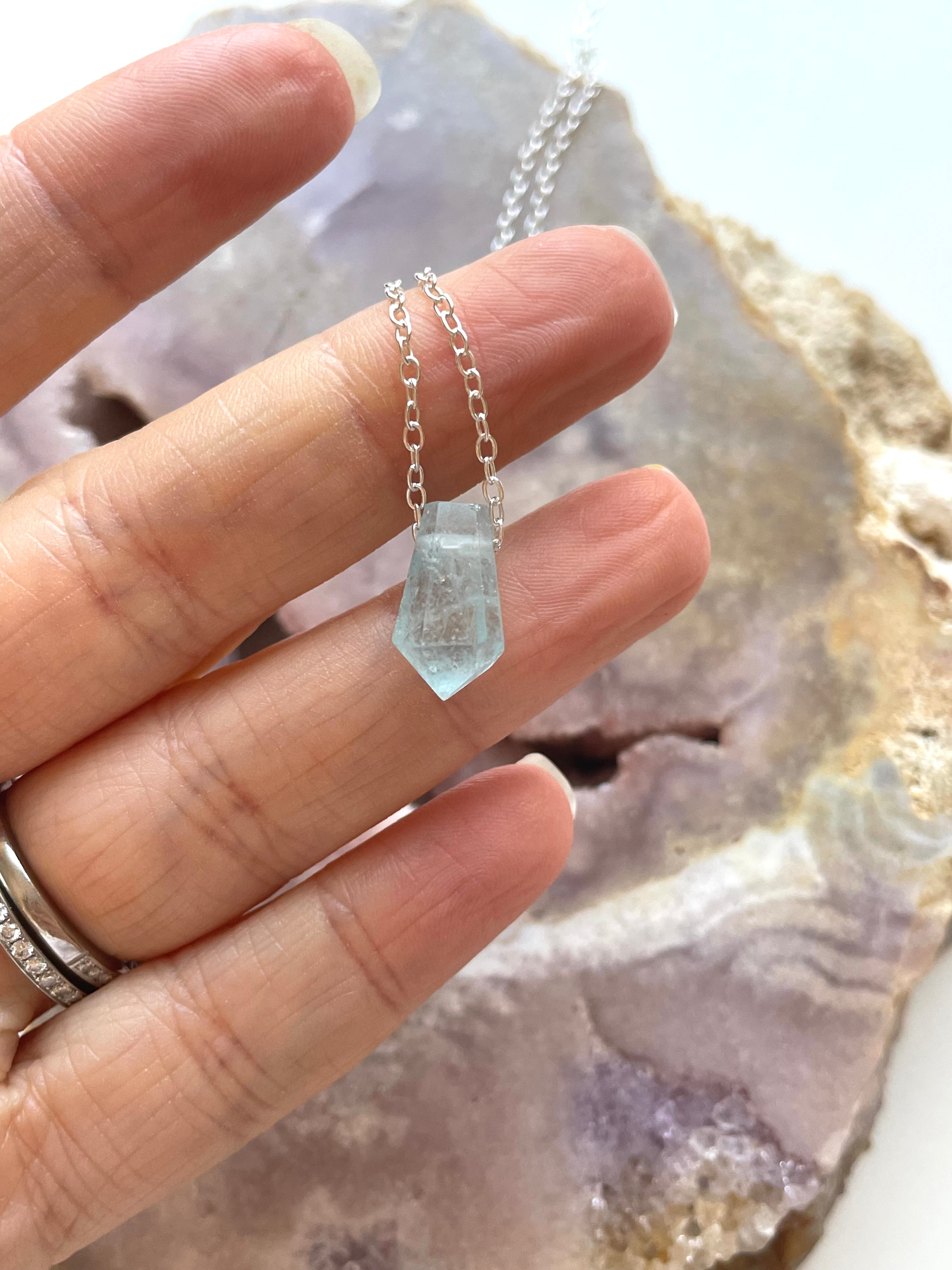 Blue Aquamarine Point Crystal Necklace Sterling Silver - Elegant Healing Jewelry for Women, Perfect for Gifts, Meditation & Spiritual Energy