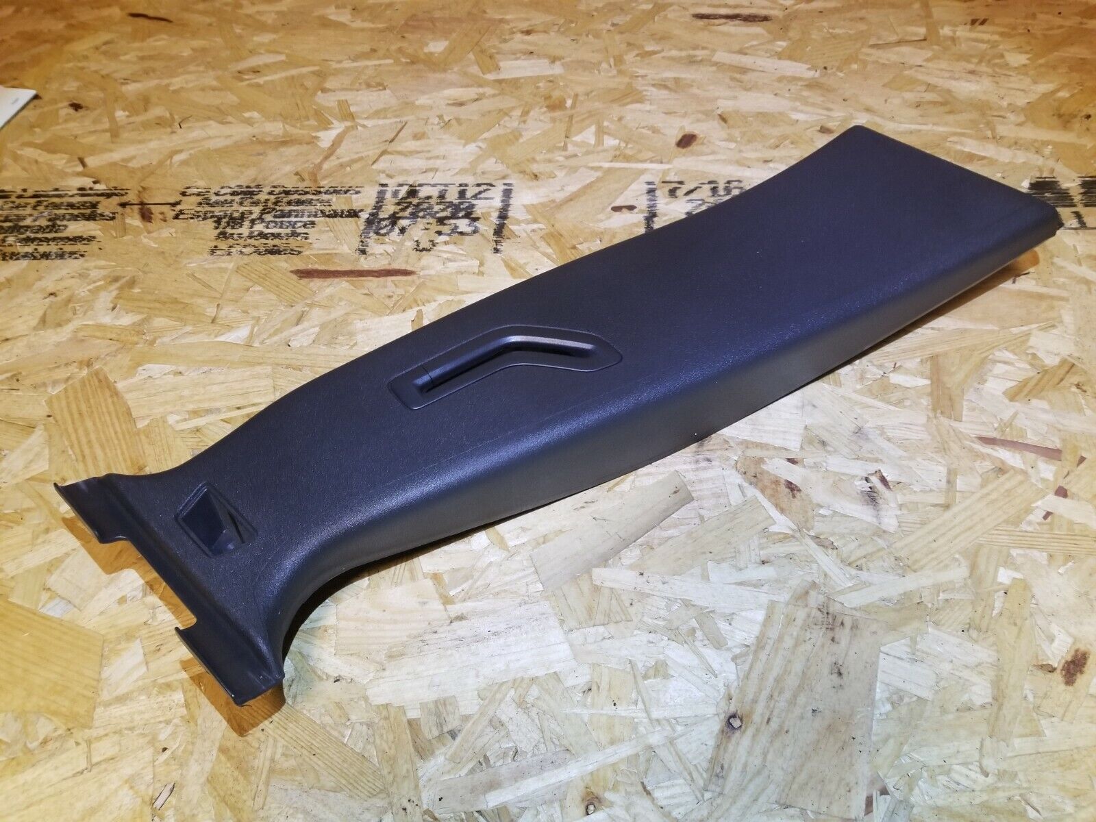 2005-2007 Volvo S40 Right Passenger Side B Pillar Trim Panel - OEM Replacement Part for Interior Door Frame Repair | Perfect for Car Restoration & DIY Auto Maintenance