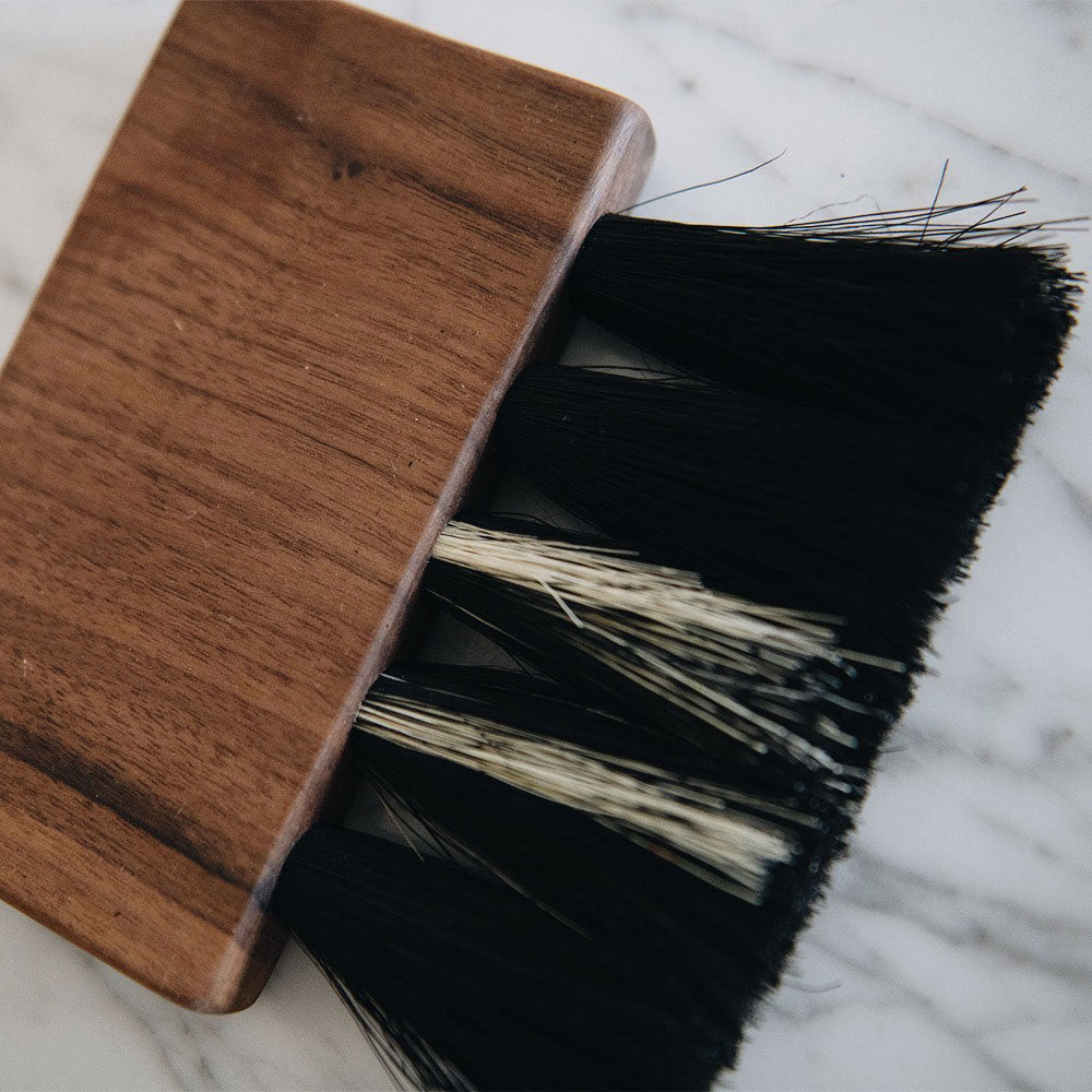 MT0928 Large Wooden Counter Brush - Heavy Duty Kitchen Cleaning Brush for Countertops, Sinks, and Stoves - Perfect for Home and Restaurant Use