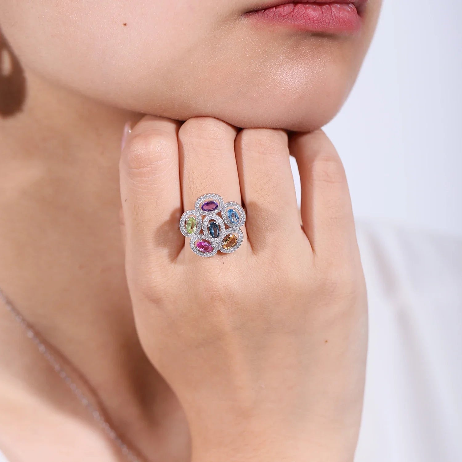 Elegant Floral Ring for Women - Dainty Flower Jewelry for Everyday Wear, Gift Giving & Special Occasions
