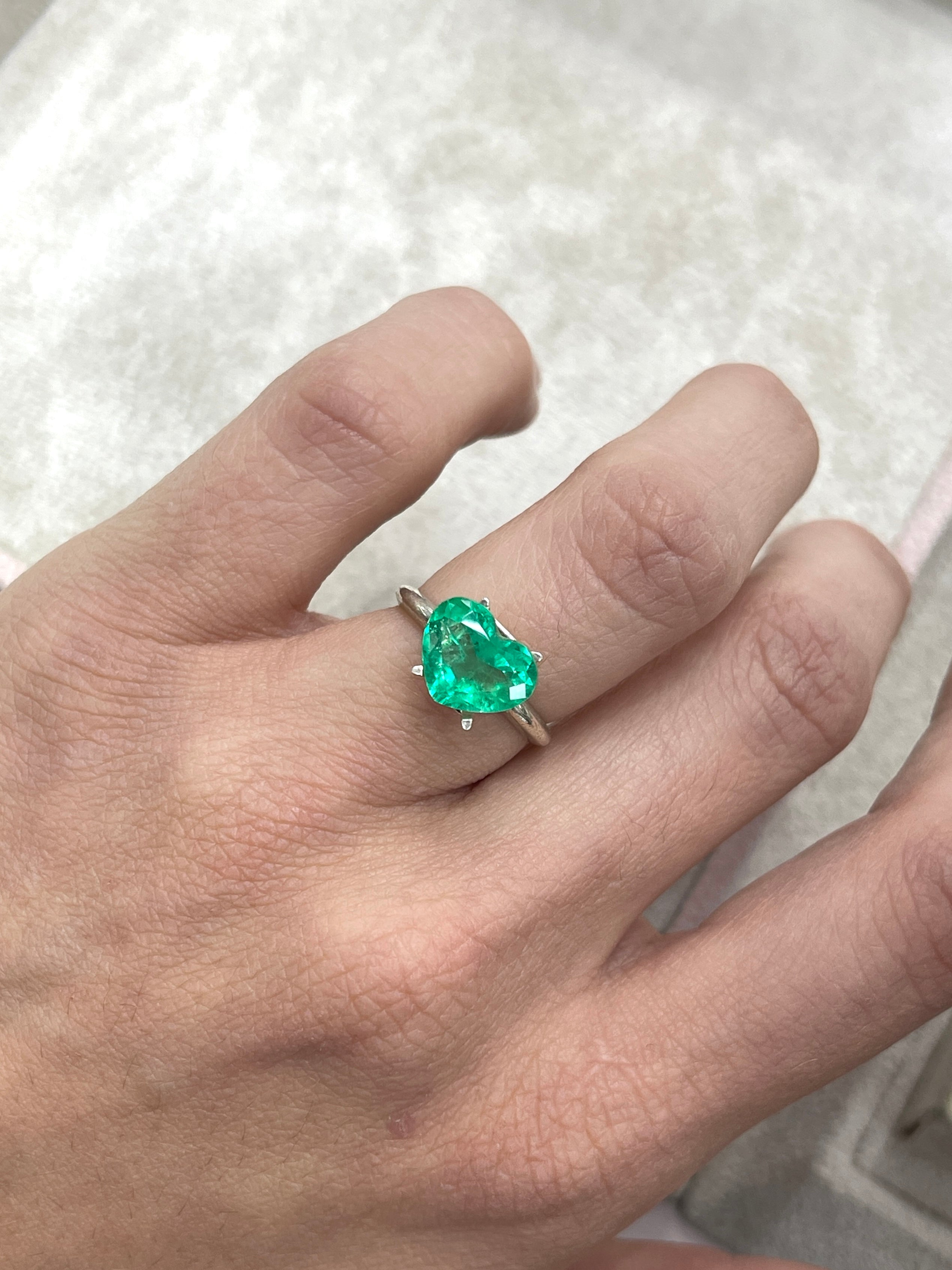 2.76 Carat 9x11mm Bright Medium Green Natural Loose Colombian Emerald Heart Cut Gemstone for Jewelry Making, Engagement Rings & Luxury Gifts