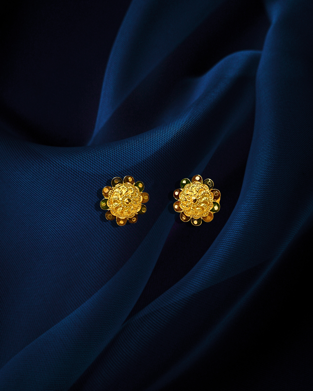 22KT Gold Traditional Round Multicolor Pendant Set (D122) - Elegant Jewelry for Weddings, Parties & Special Occasions