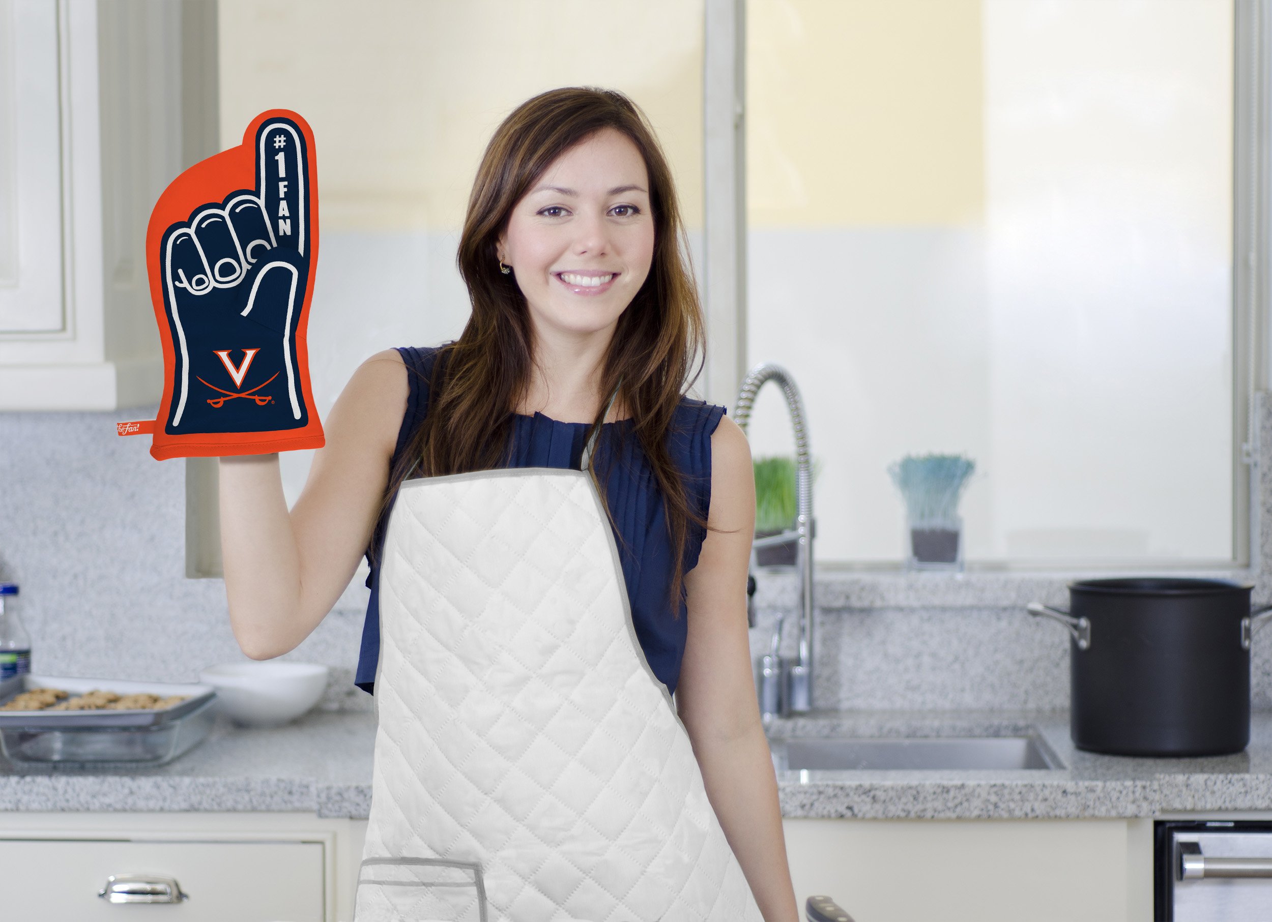 YouTheFan NCAA #1 Oven Mitt - Heat Resistant & Team Spirit Kitchen Glove for Baking, Grilling & Cooking - Perfect for College Football Fans & Game Day Parties
