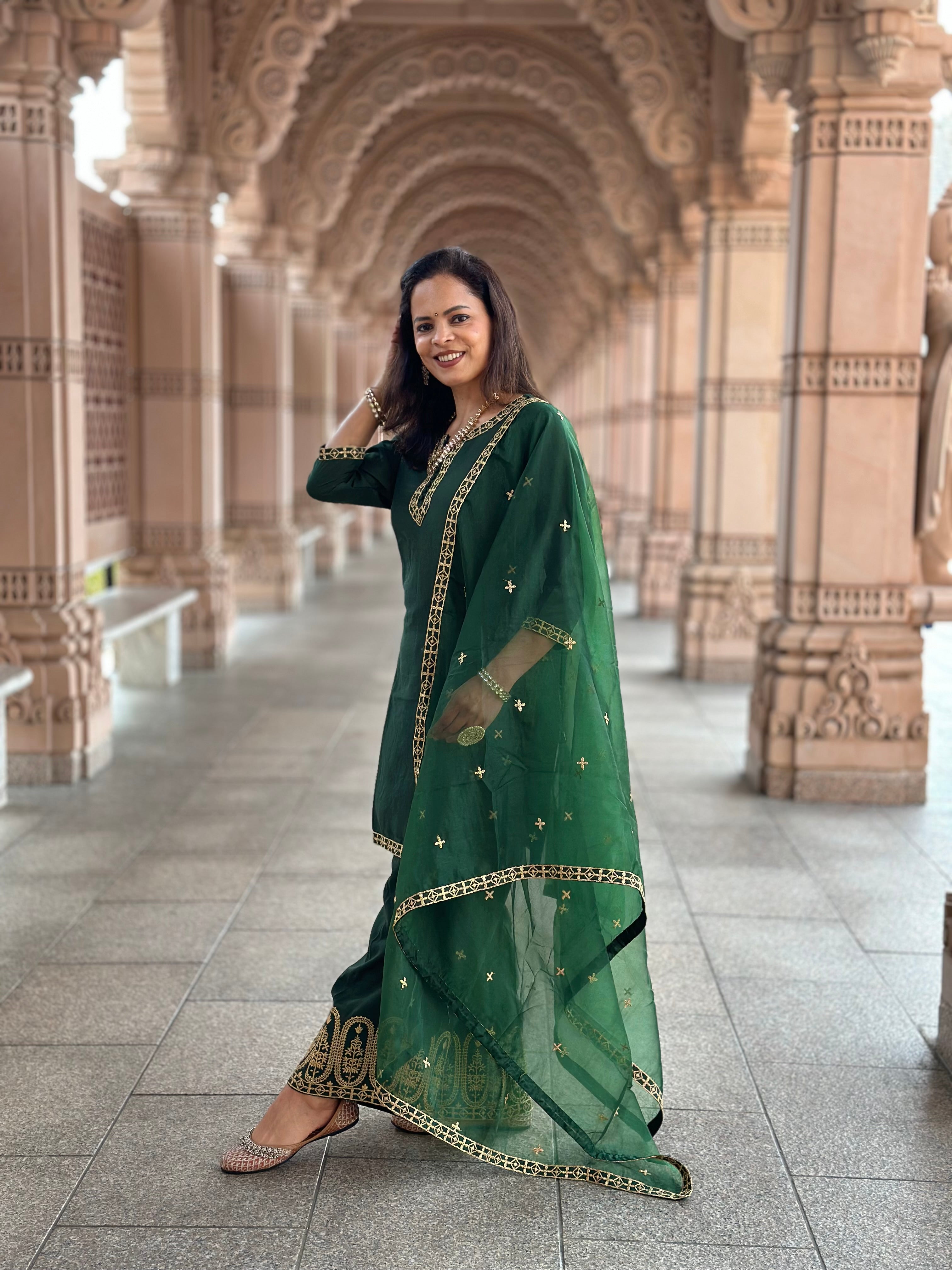 Elegant Green Silk Blend Suit Set for Women - Diwali & Festival Outfit - Perfect for Weddings, Parties & Special Occasions
