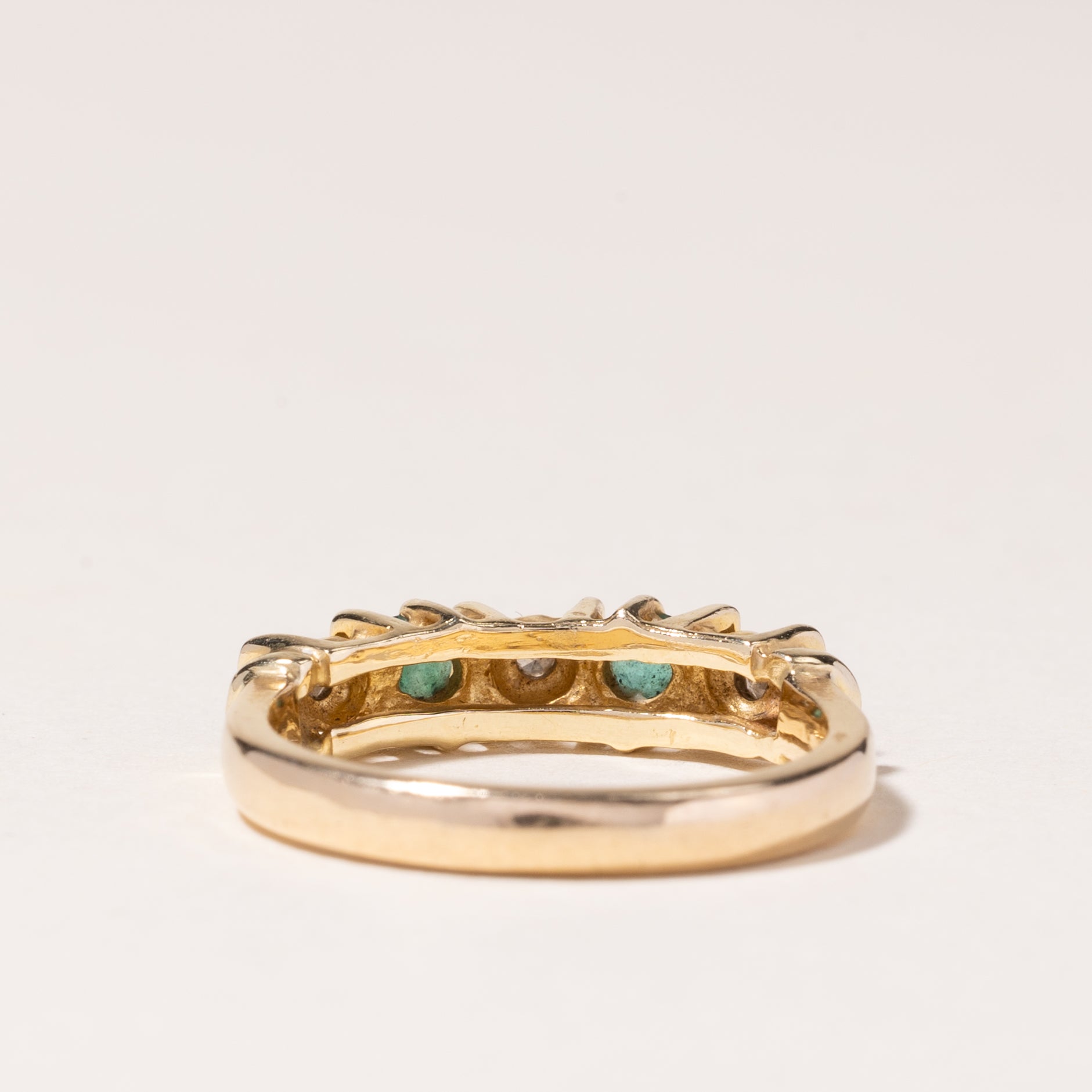14K Yellow Gold Emerald and Diamond Ring - 0.16ct Emerald & 0.02ctw Diamond Accents - Size 5 - Elegant Birthstone Jewelry for Women, Perfect for Anniversary, Engagement and Special Occasion Gifts