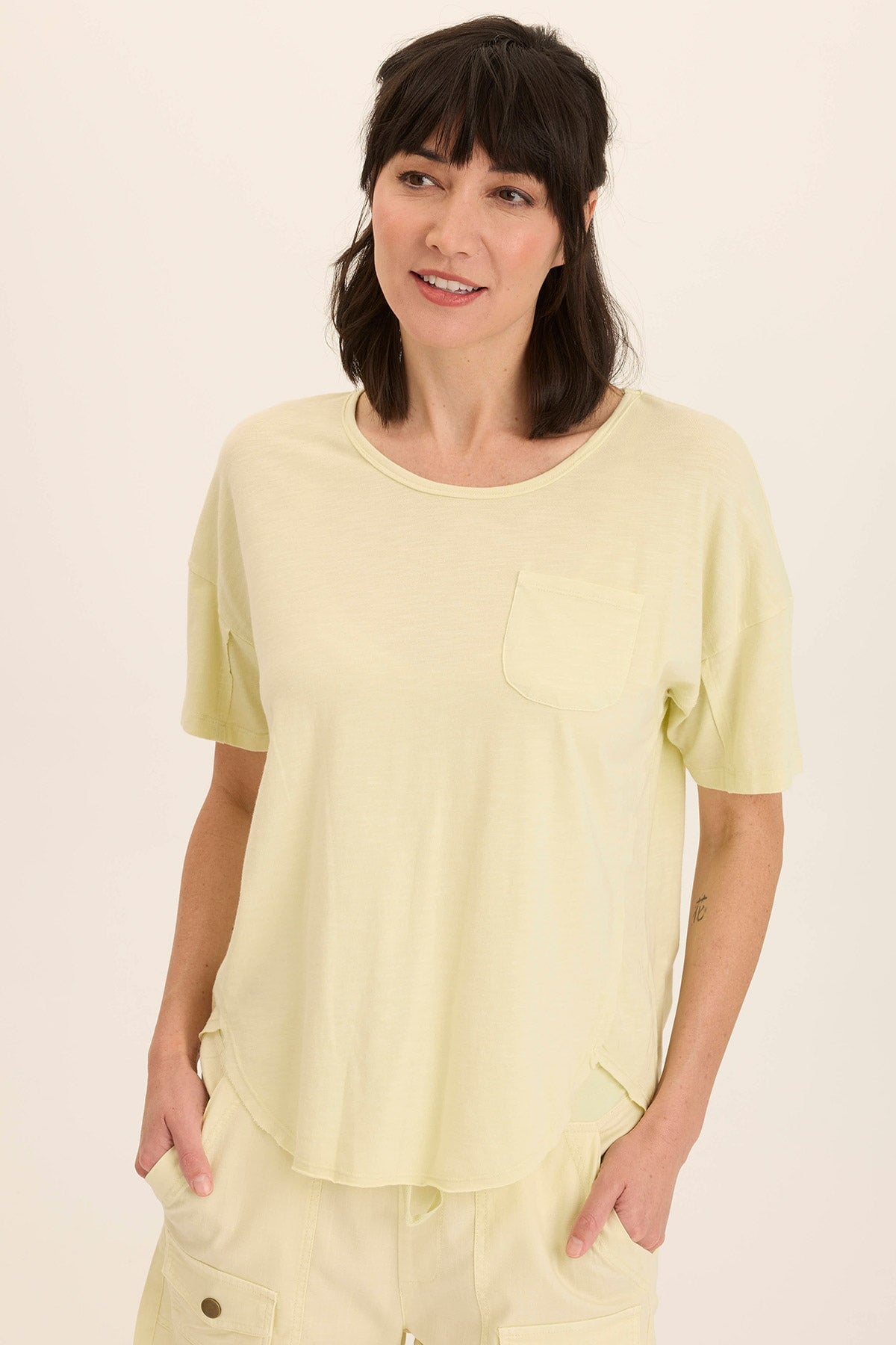 Soft Jersey Oversized T-Shirt for Women - Comfortable & Stylish Casual Wear - Perfect for Lounge, Travel & Everyday Outfits
