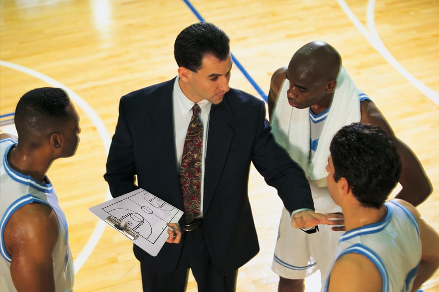 Basketball Coach Clipboard - Double-Sided Dry Erase Whiteboard with Marker Pen | Basketball Coaching Clipboard for Play Diagrams & Game Strategies | Perfect for Coaches, Trainers & Players During Practice & Games