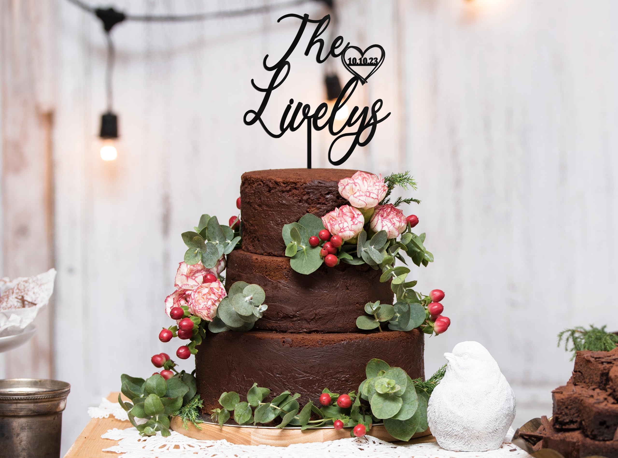 Custom Mr. & Mrs. Wedding Cake Topper - Personalized Heart-Shaped Bride & Groom Cake Decor - Perfect for Wedding Cakes, Anniversary Celebrations & Romantic Events