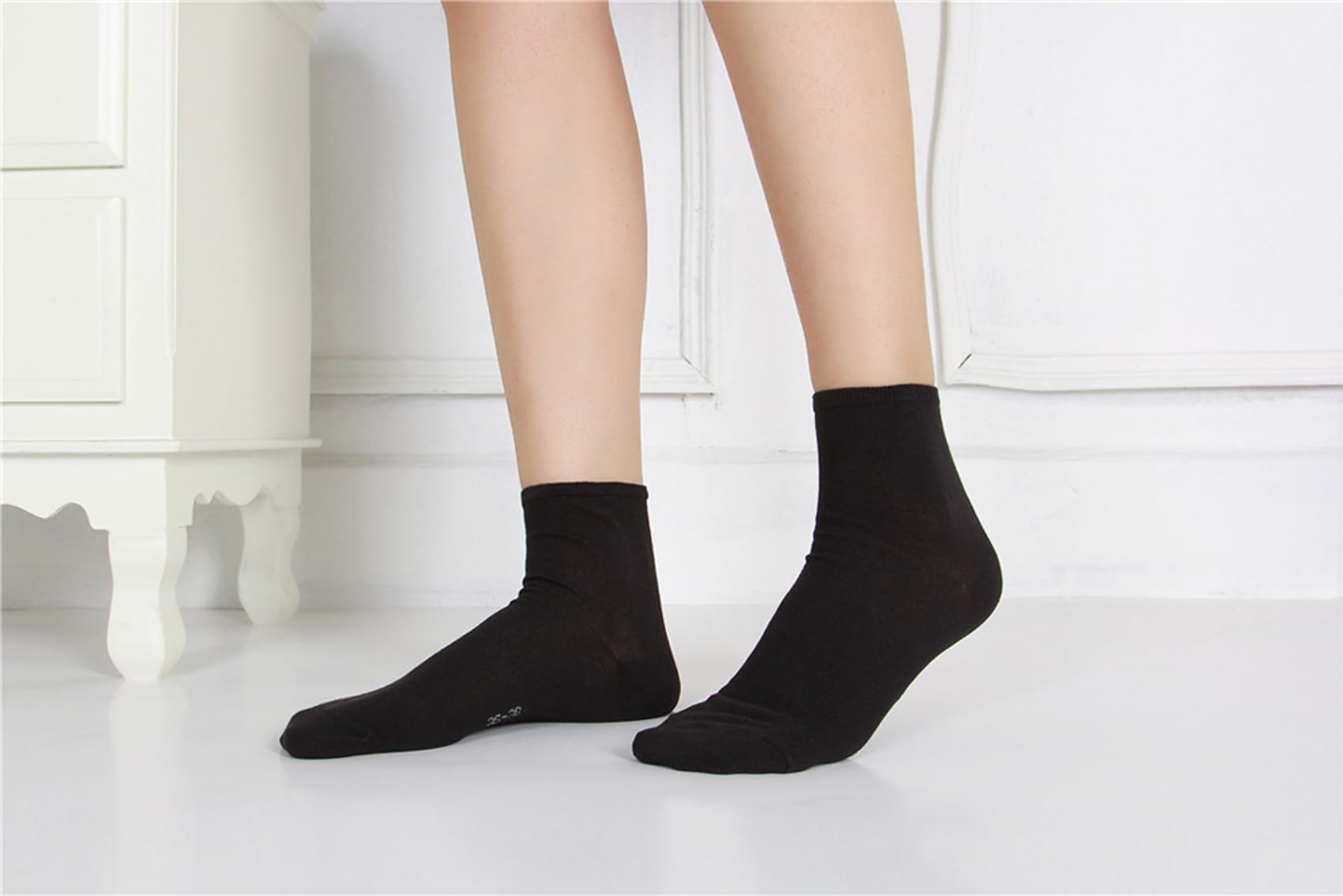 EABERN Women's Thin Cotton Socks - Soft Breathable Casual Ankle Socks (6/9/12 Pairs) - Perfect for Daily Wear, Workout & Home Comfort