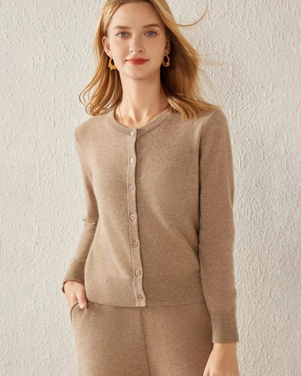 Luxury Cashmere Cardigan for Women - Soft & Warm Knit Sweater - Perfect for Fall & Winter Outfits, Office Wear & Cozy Evenings