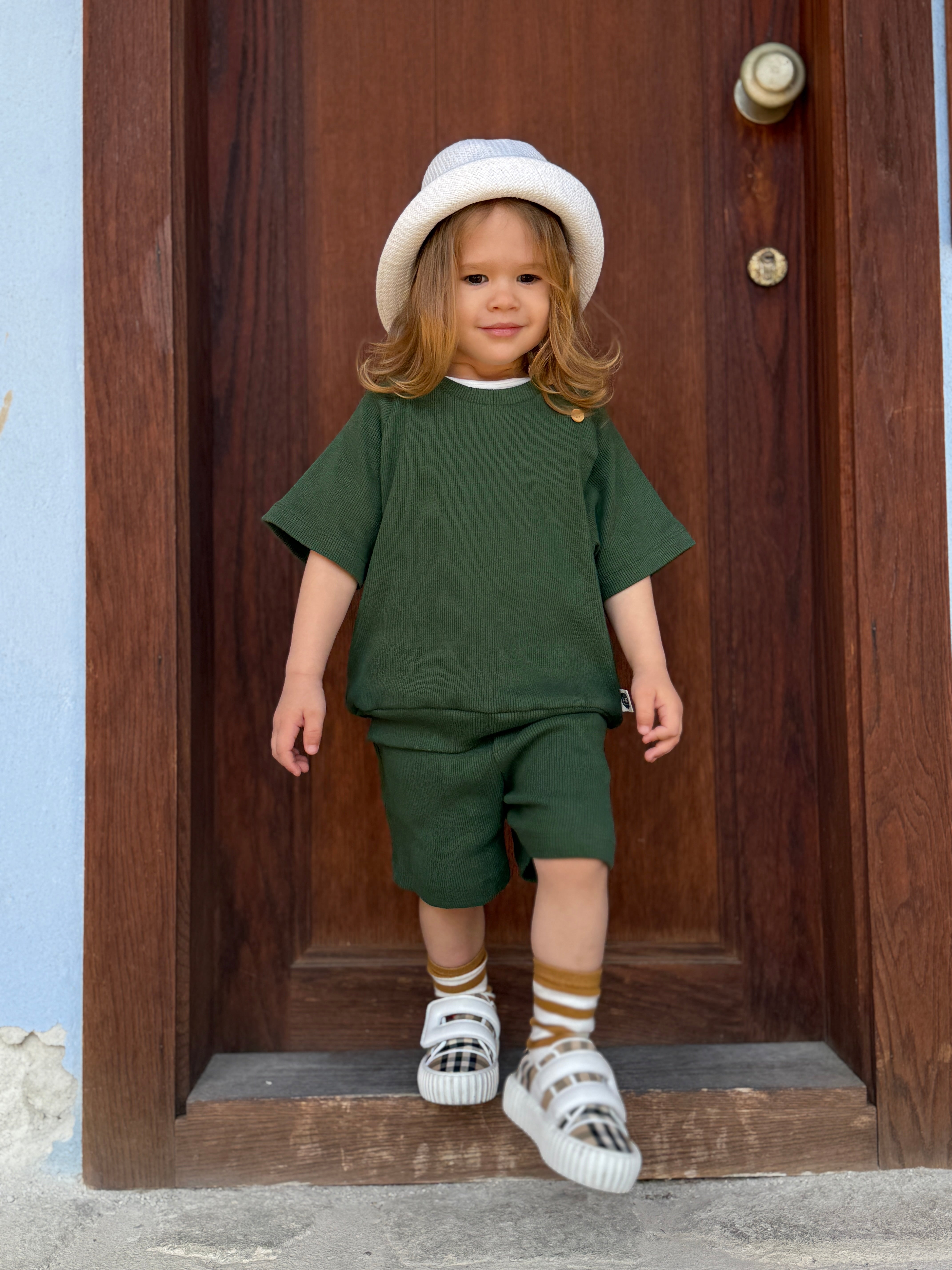 Baby T-Shirt and Shorts Set - Soft Cotton Outfit for Infants & Toddlers - Cute Casual Wear for Playtime, Outings & Family Photos