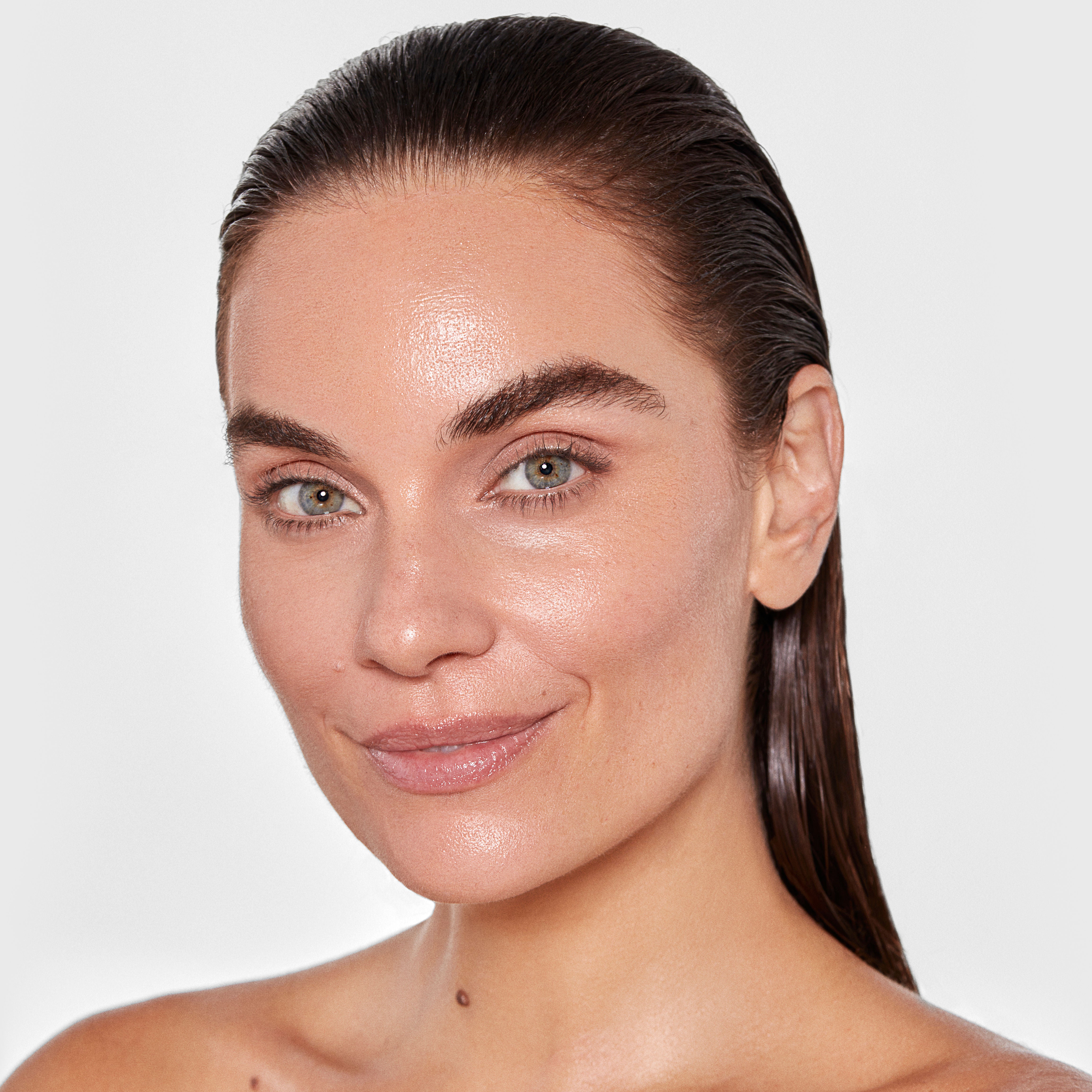 Best Enzyme Exfoliating Cleanser for Face - Gentle Chemical Exfoliator with Natural Fruit Enzymes - Brightening & Pore Minimizing Facial Wash for Sensitive Skin - Perfect for Daily Skincare Routine & Acne Treatment
