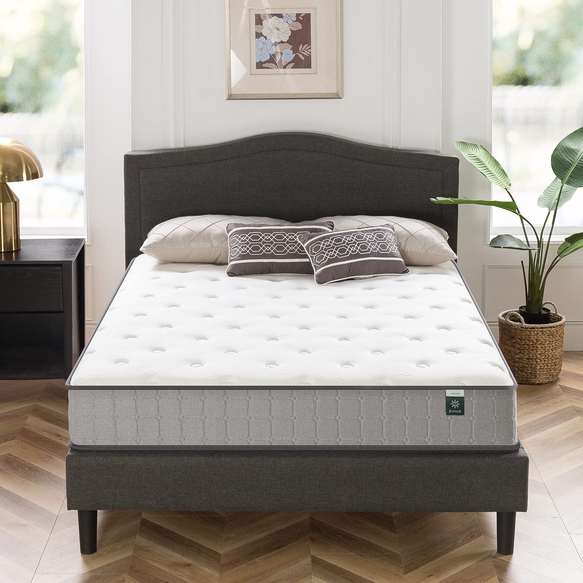 ZINUS 10 Inch Queen Size Cooling Gel Hybrid Mattress - Motion Isolating Pocket Springs, Tight Top Innerspring Support, Mattress in a Box for Back Pain Relief & Pressure Relief | Perfect for Bedroom, Guest Room & Dorm Use