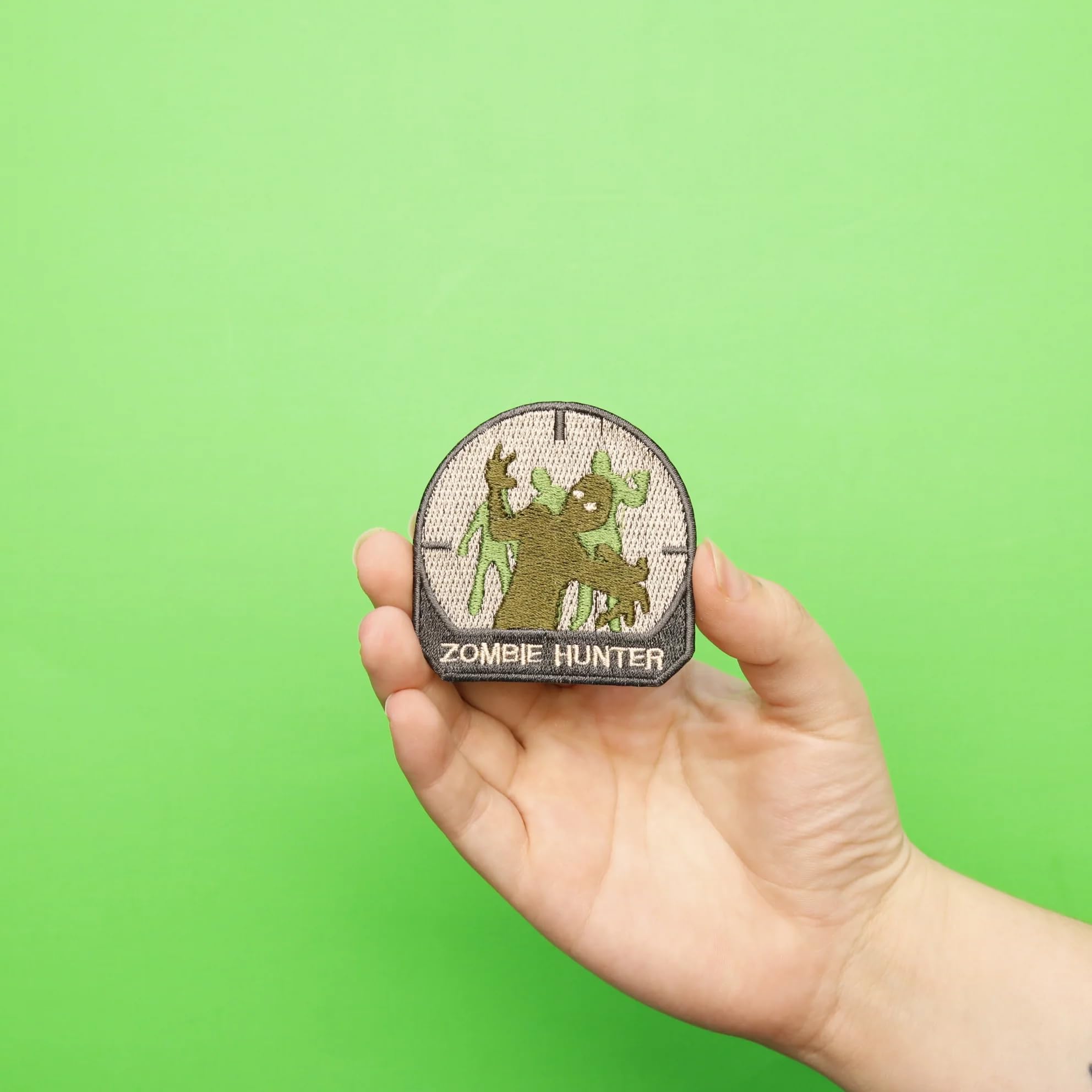 Zombie Hunter Patch - Embroidered Sniper Scope Badge for Tactical Vests & Jackets - Iron On Military Style Morale Patch for Outdoor Enthusiasts & Airsoft Games