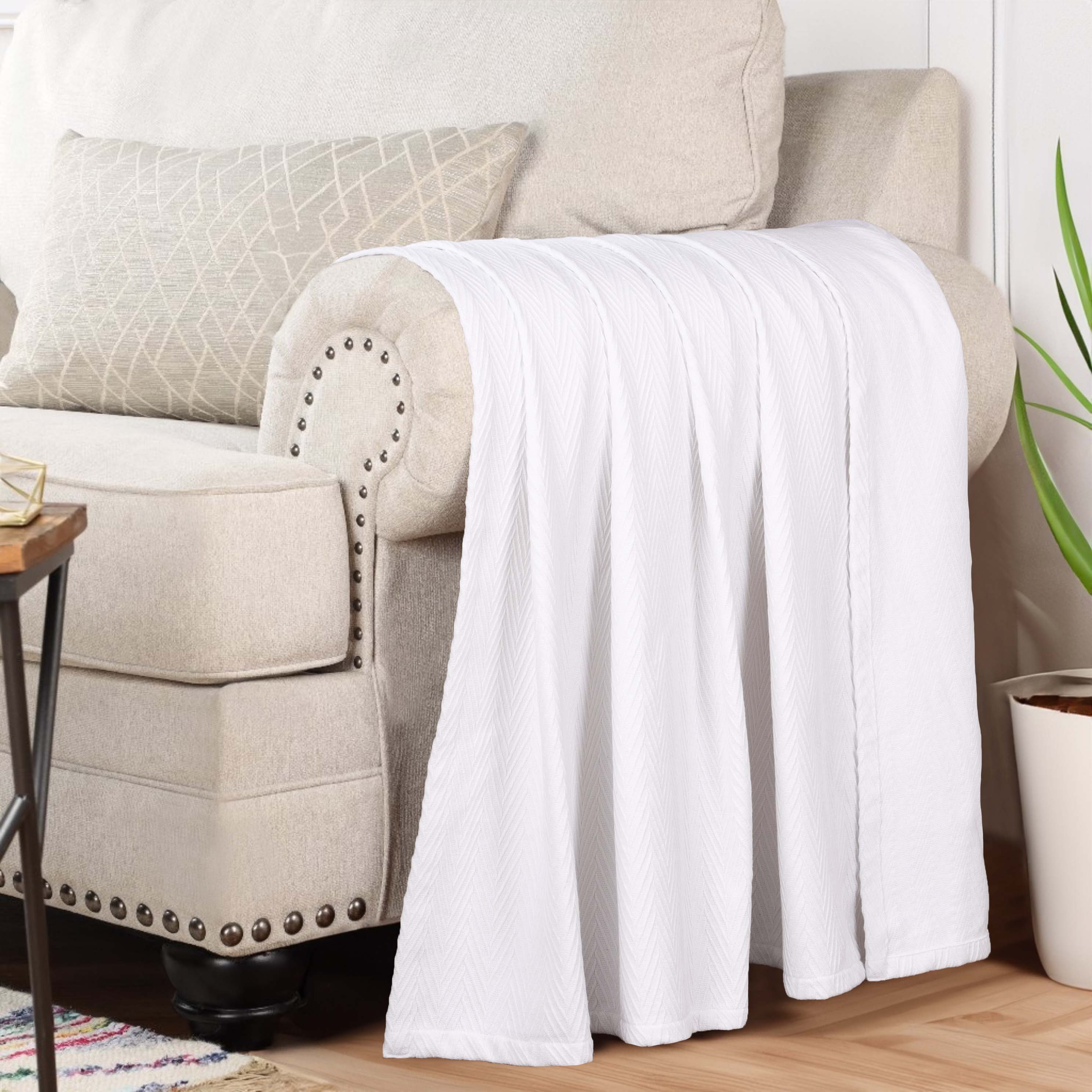 Soft All-Season Chevron Cotton Bed Blanket & Sofa Throw - Cozy Home Decor for Living Room, Bedroom, and Travel