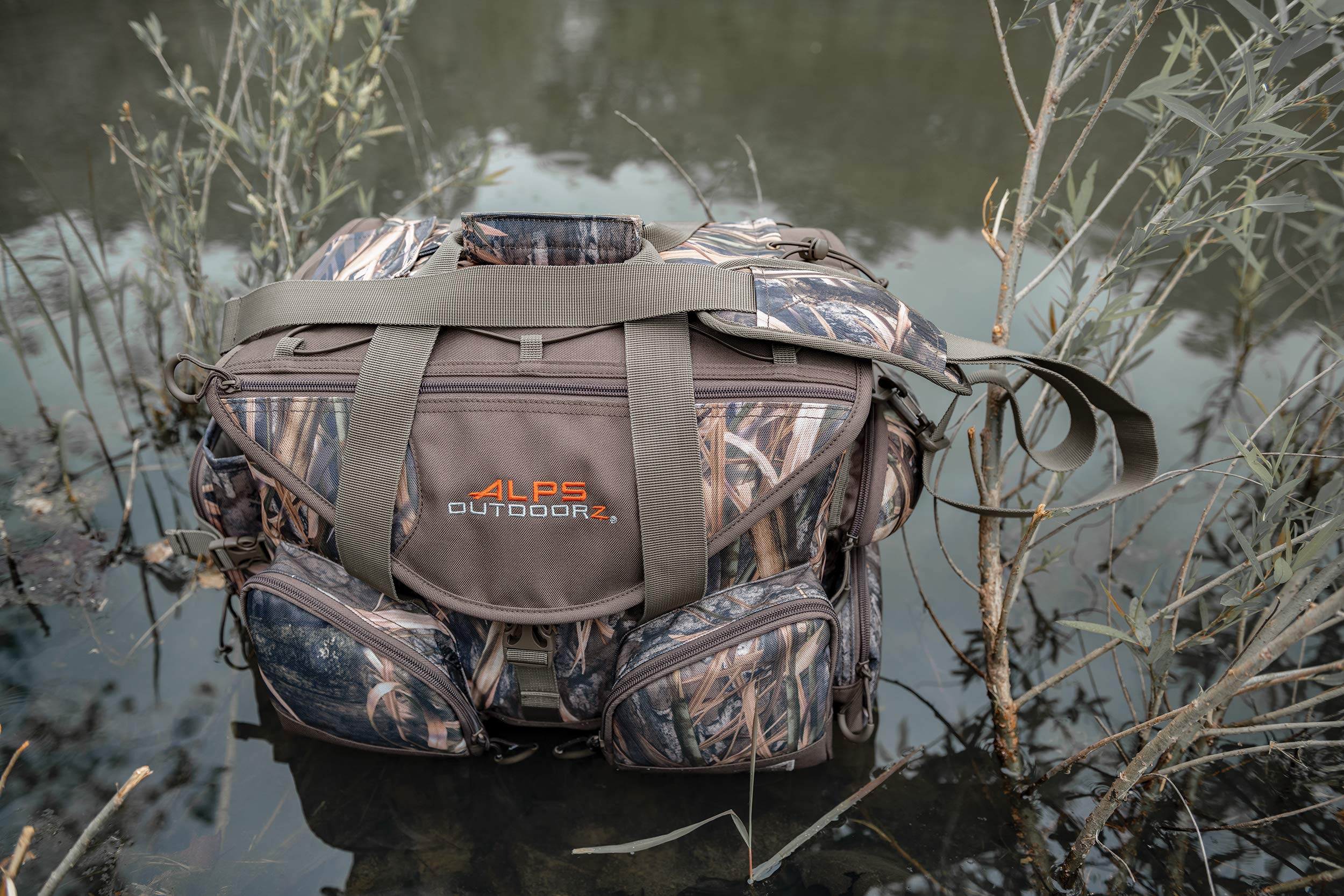 ALPS OutdoorZ Deluxe Floating Blind Bag - Waterproof Hunting Duffel Bag with Removable Dividers, Thermos Sleeve & Padded Shoulder Strap - Perfect for Duck Hunting, Waterfowl Hunting & Outdoor Adventures