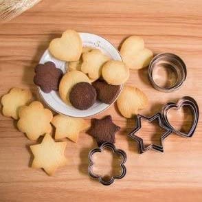 Utoolmart 12-in-1 Non-Stick Cake Baking Molds & Cookie Cutters Set - Premium Biscuit Decorating Tools for Pastry, Dough, Donuts & Clay - Perfect for Home Baking, Party Treats & DIY Crafts