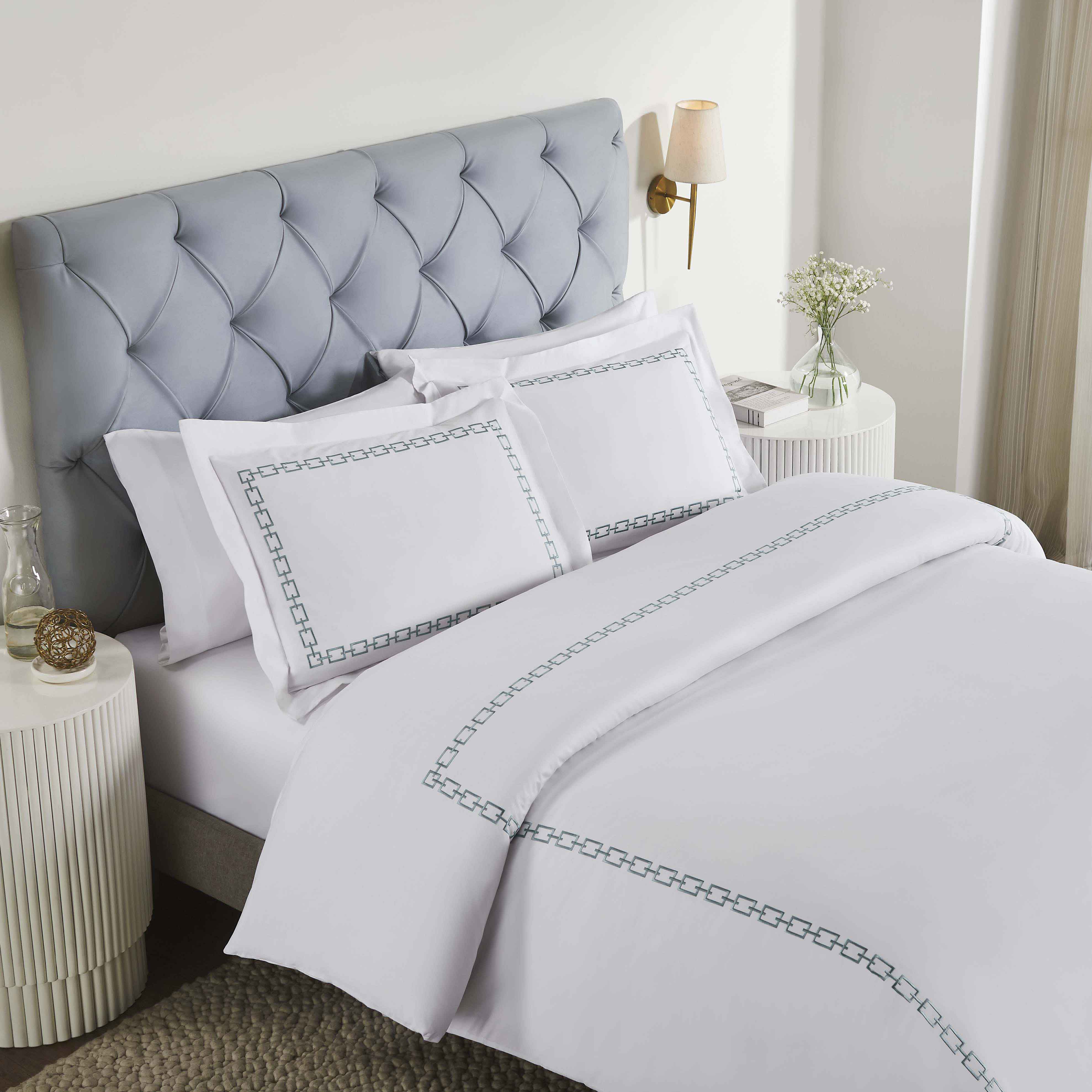 Premium 3-Piece Cotton Embroidered Duvet Cover Set with Chain Links Design - Soft Bedding for Master Bedroom, Guest Room & Dorm Decor
