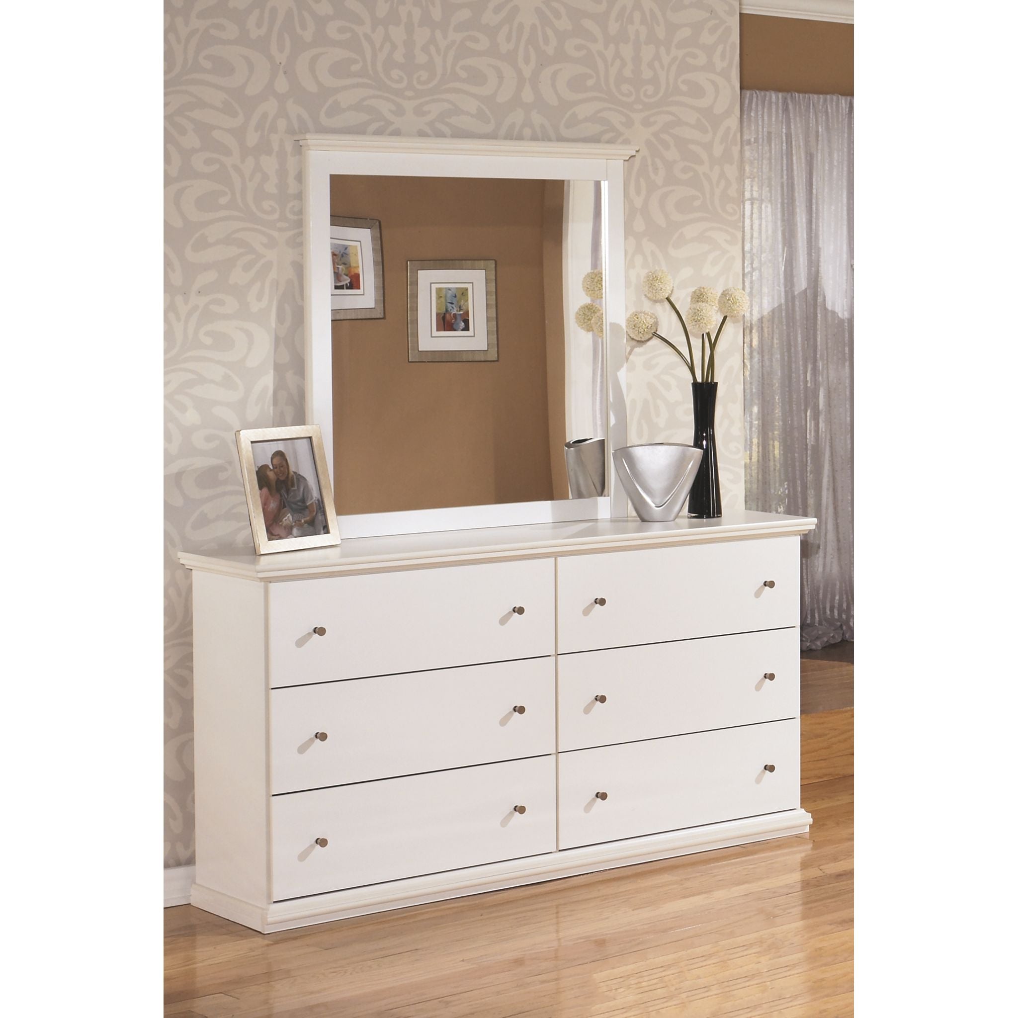 Bostwick Shoals 5-Piece Queen Bedroom Set in White - Modern Bed Frame, Nightstand & Dresser for Cozy Master Bedroom Decor