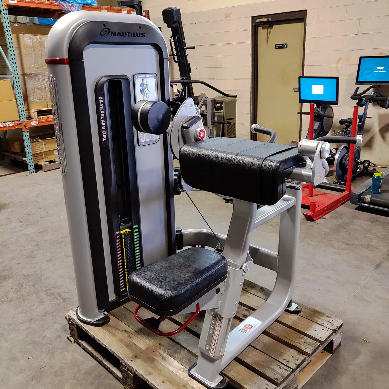 Nautilus Bicep Curl Machine - Premium Arm Curl Equipment for Home & Gym Strength Training | Perfect for Bicep Workouts, Muscle Building & Fitness Enthusiasts