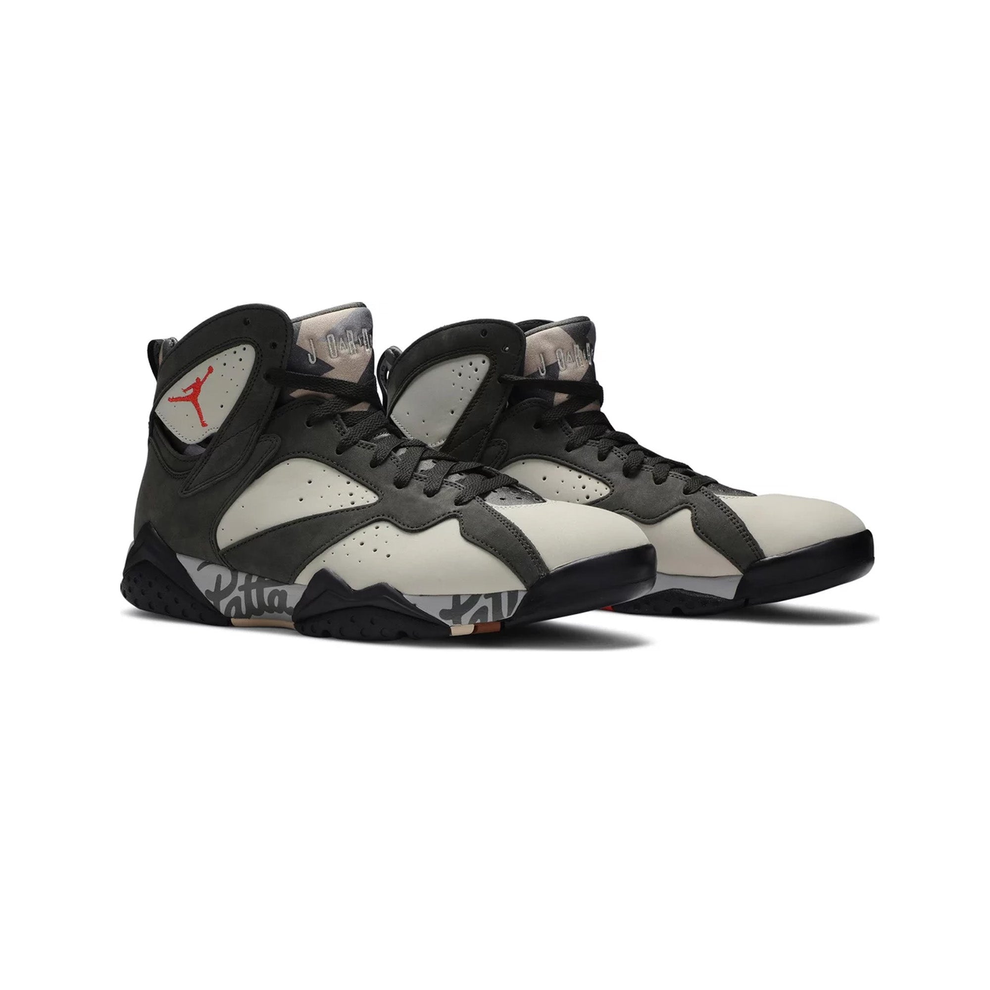 Air Jordan 7 x Patta 'Icicle' Retro Sneakers (2019) - Men's Basketball Shoes for Streetwear & Casual Style