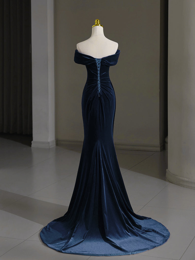 Elegant Mermaid Velvet Green Long Prom Dress for Women - Formal Evening Gown for Homecoming, Ball, Wedding & Special Occasions