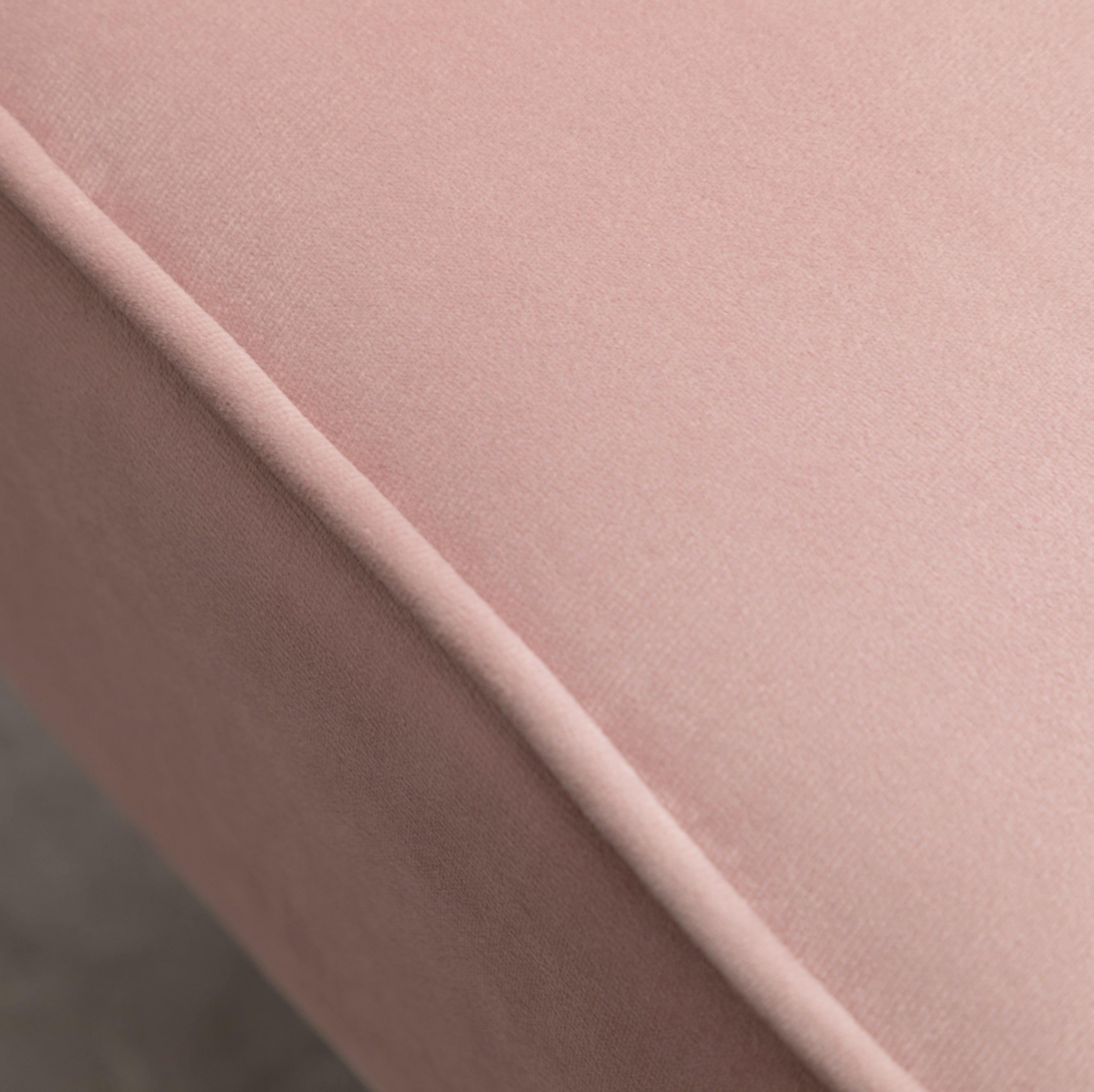 Roundhill Furniture Elon Contemporary Velvet Upholstered Accent Chair in Pink - Modern Lounge Chair for Living Room, Bedroom, or Office Decor