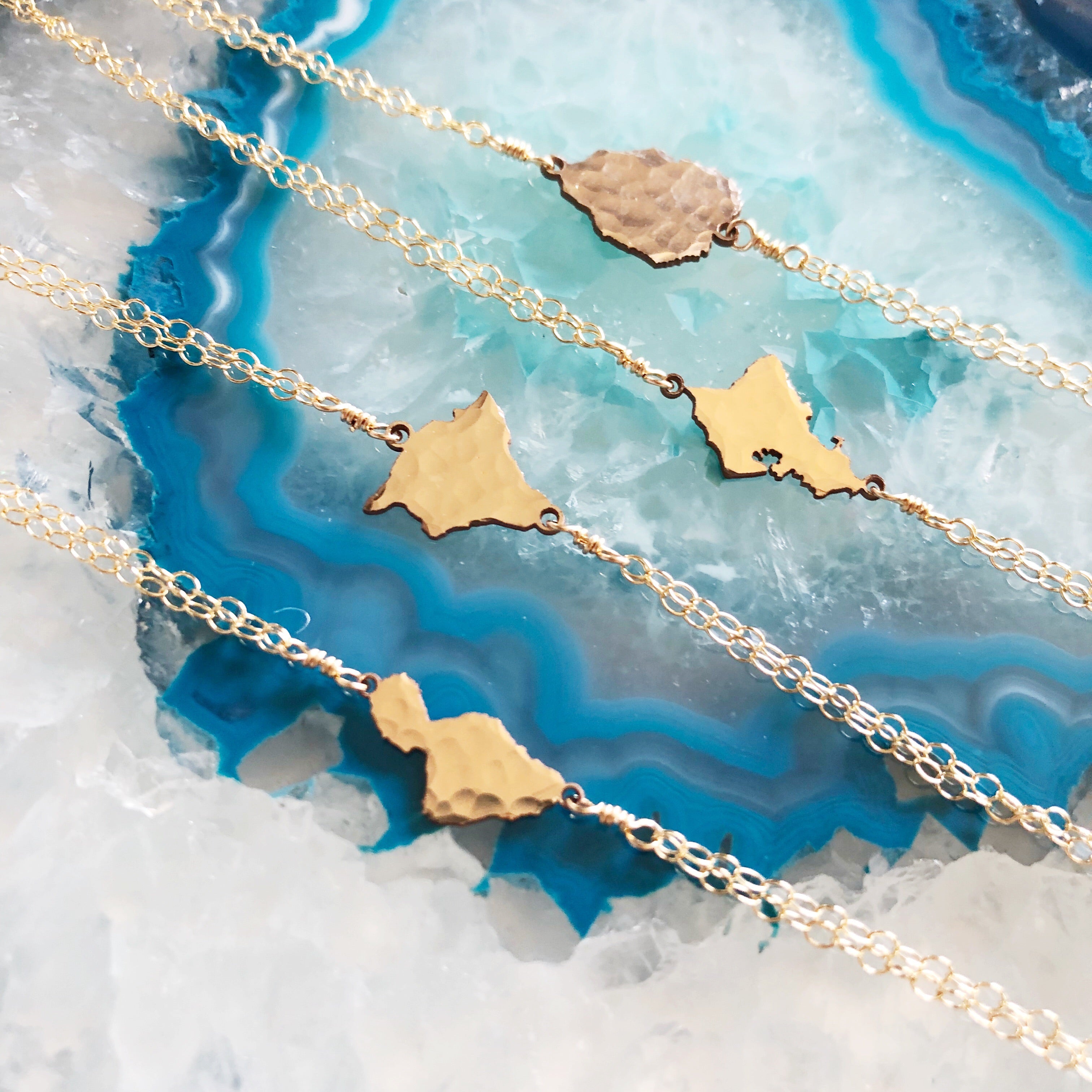 Authentic Maui Charm Bracelet (B376) - Hawaiian-Inspired Jewelry for Women, Perfect for Beach Vacations & Summer Outfits