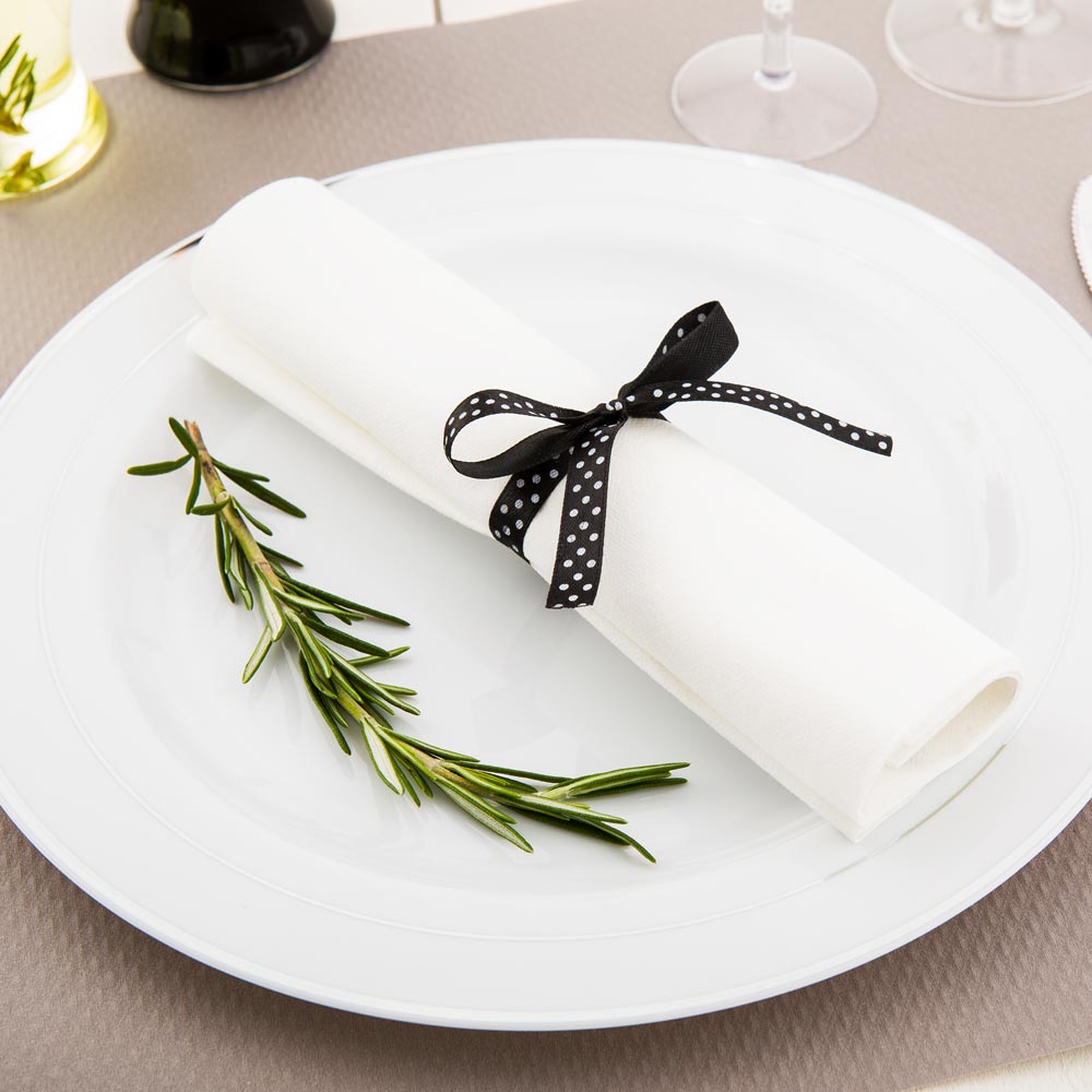 Argento Silver Plastic Cutlery Set with White Napkin & Polka Dot Ribbon - 100 Count Box (7.25