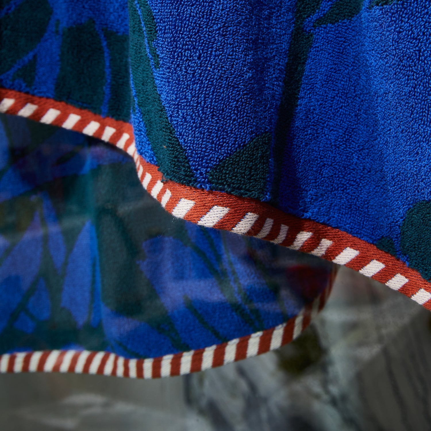 Vinita Hand Towel - Soft & Absorbent Lapis Blue Cotton Towel for Bathroom, Kitchen & Spa - Perfect for Home, Hotel & Gym Use