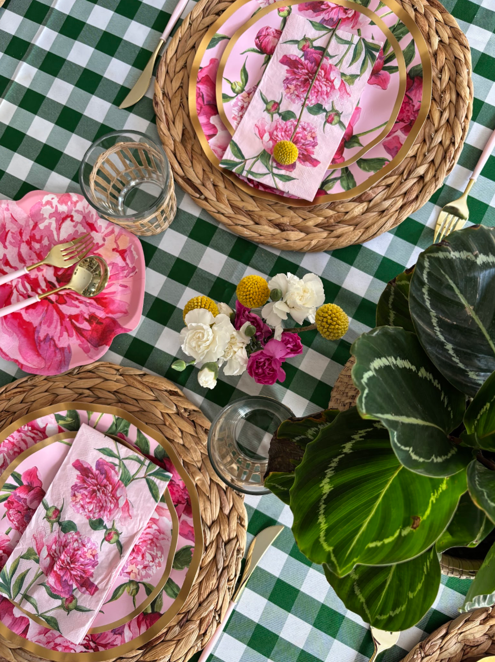 Wavy Dinner Plate Set - Pink Peonies Design - 8 Piece Pack - Perfect for Elegant Dining, Wedding Receptions & Home Decor