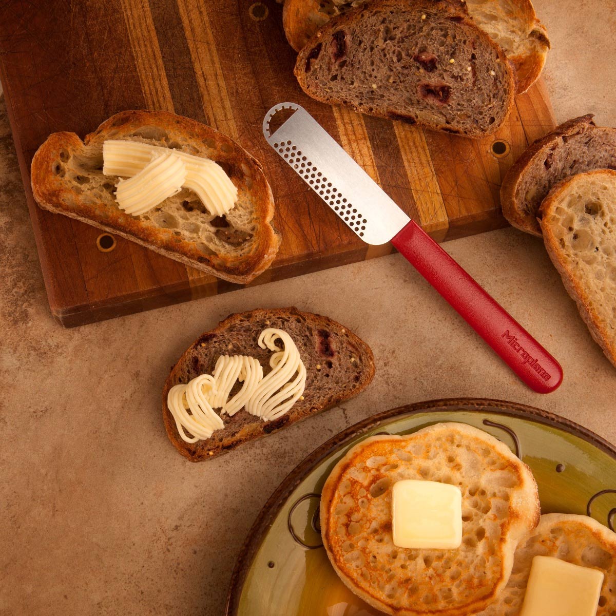 Microplane 7-Inch Specialty Butter Spreader with Stainless Steel Blade - Perfect for Spreading Butter, Cream Cheese & Jam on Toast, Bagels & Pastries