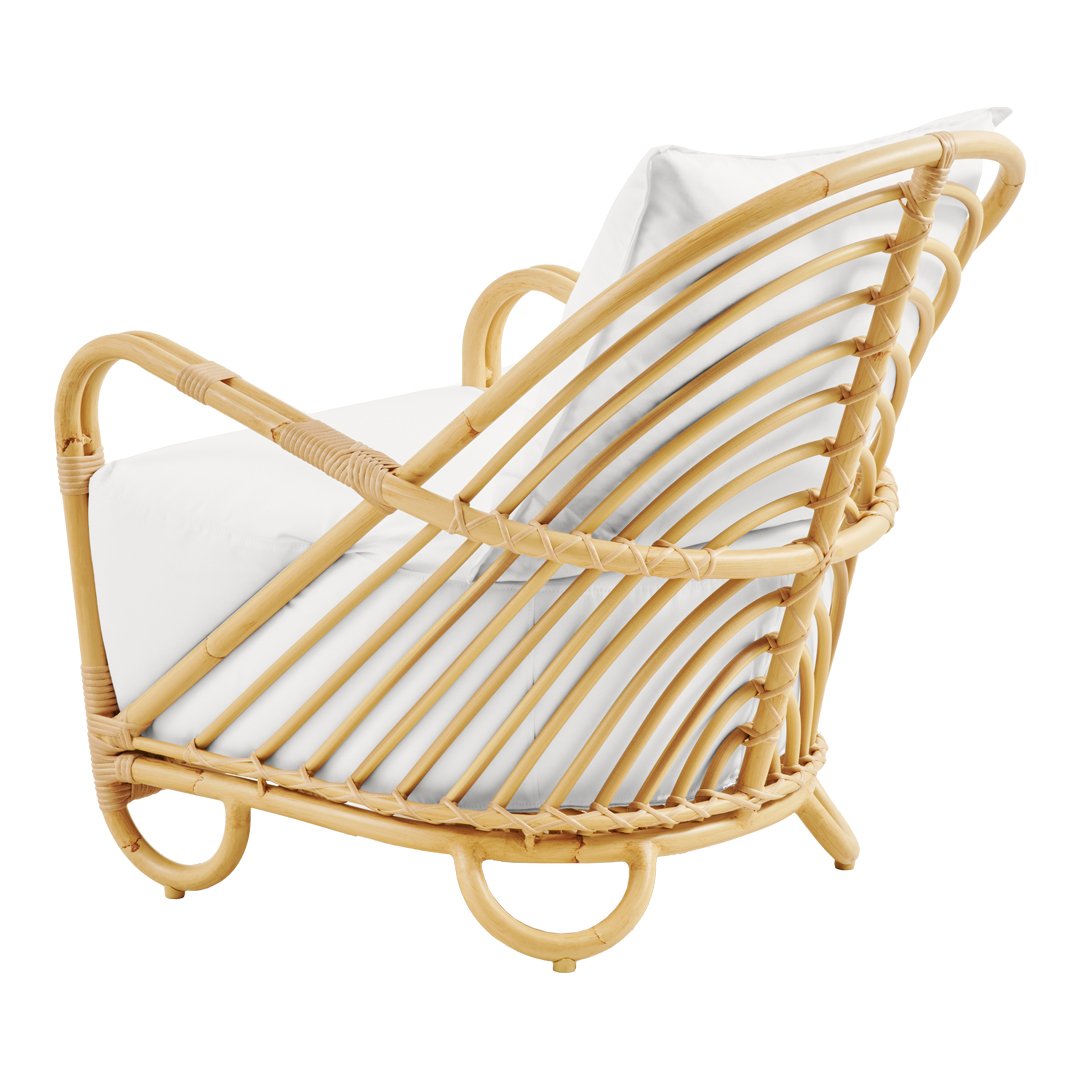 Charlottenborg Outdoor Lounge Chair - Waterproof Wicker Patio Furniture for Garden, Poolside, and Backyard Relaxation