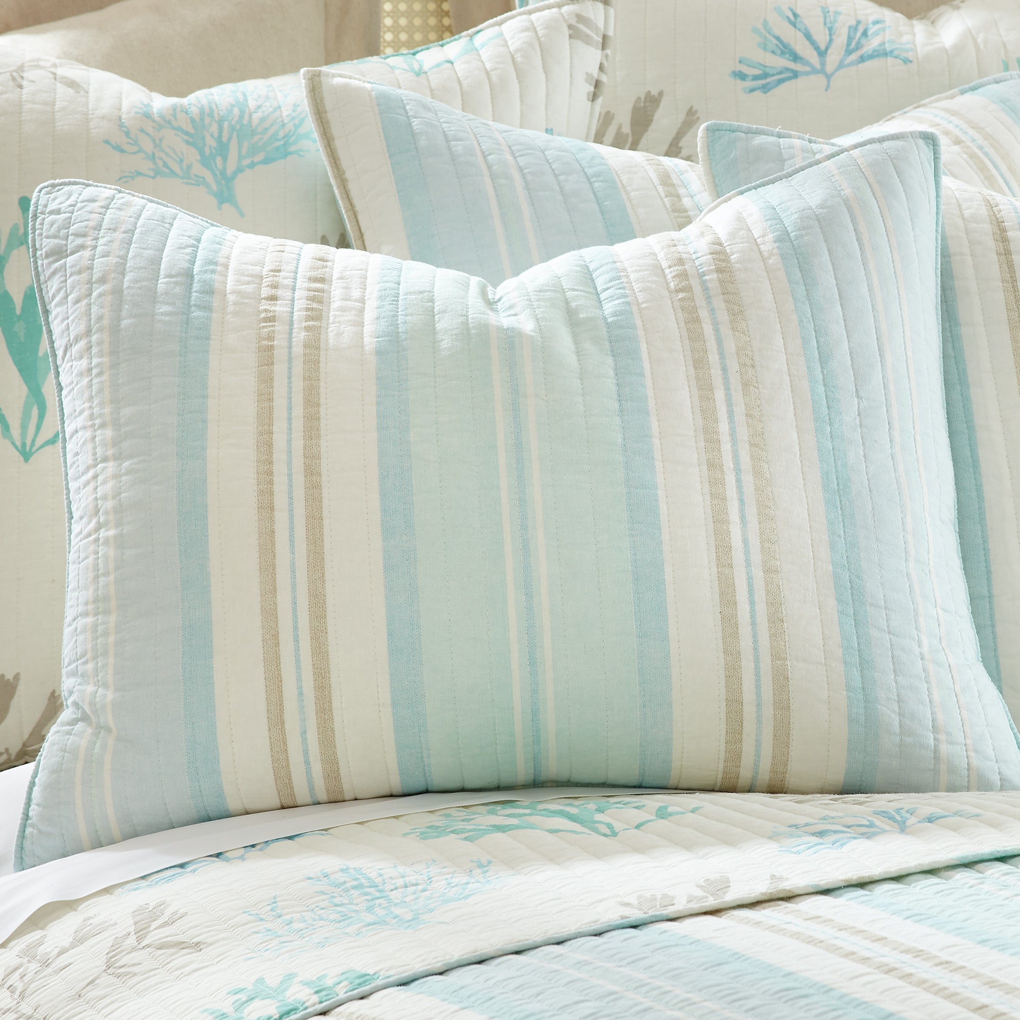 Stone Harbor Quilt Set - Premium Bedding Collection for Cozy Comfort | Perfect for Master Bedroom, Guest Room & Dorm Decor