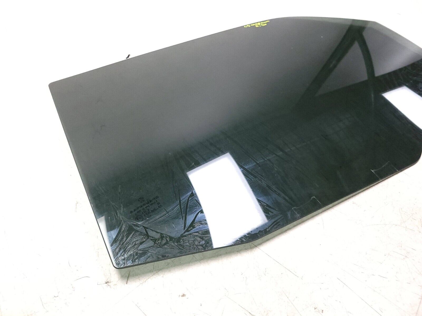 05-07 Dodge Magnum Left Driver Side Rear Door Window Glass Replacement - OEM Part for Sedan & Wagon Models - Perfect for Auto Repair & Restoration Projects