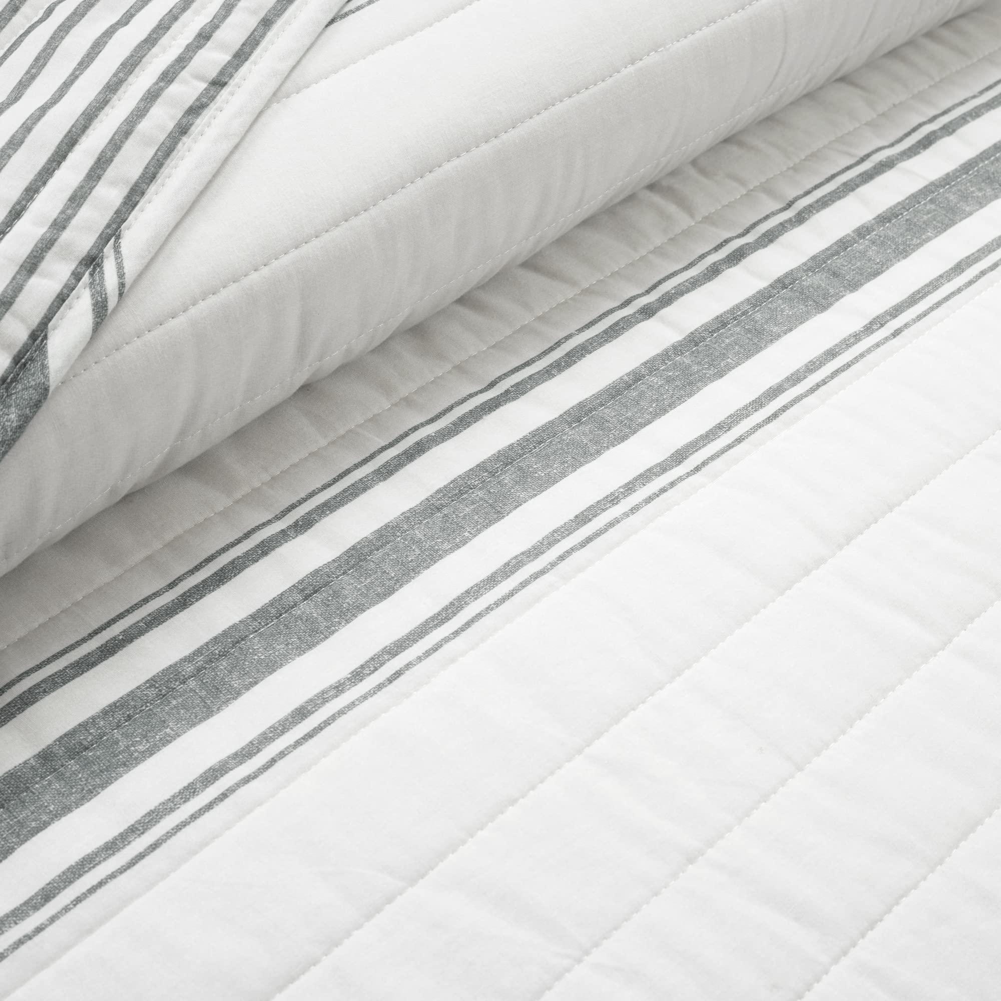 Lush Decor Farmhouse Stripe Reversible Cotton Quilt Set - 3 Piece King Size Bedding in Dark Gray - Cozy & Rustic Farmhouse Decor - Striped Quilt for Modern Farmhouse Bedroom - Perfect for Guest Rooms, Master Bedrooms & Cozy Farmhouse Retreats