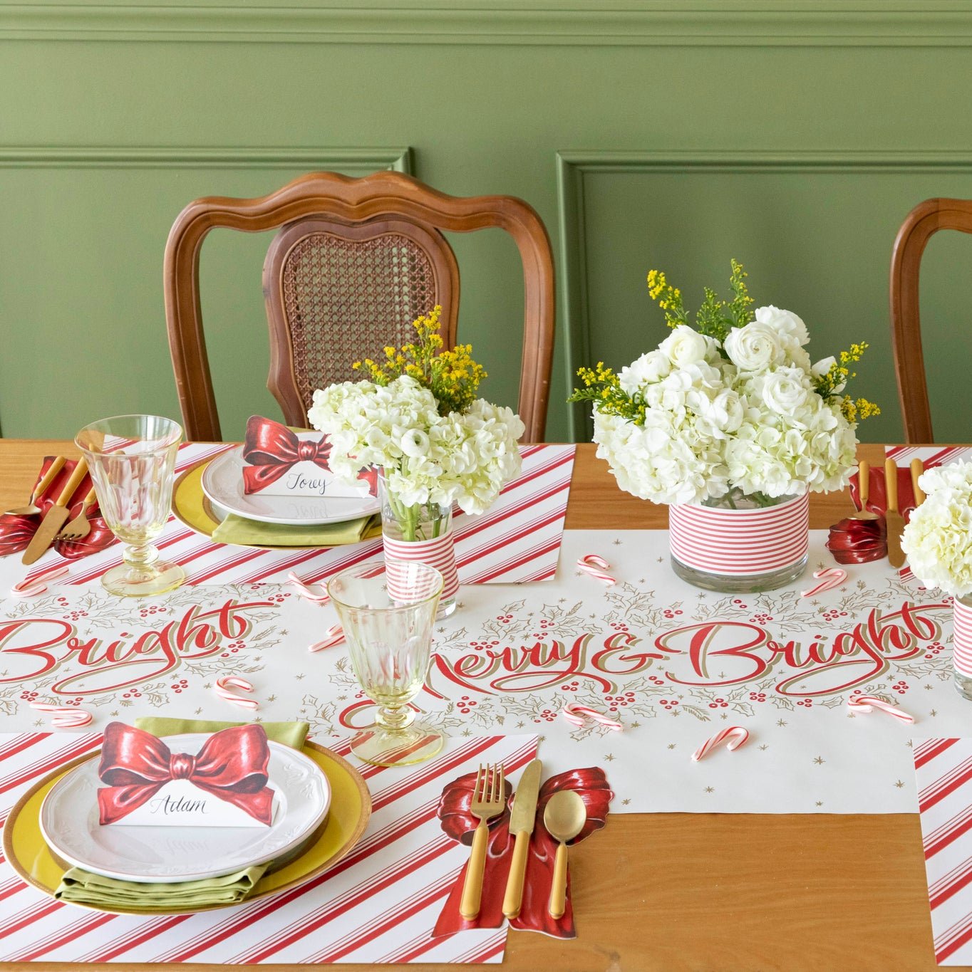 Elegant Bow Table Accent Decor - Perfect for Dining Room, Living Room, and Wedding Centerpiece Decorations