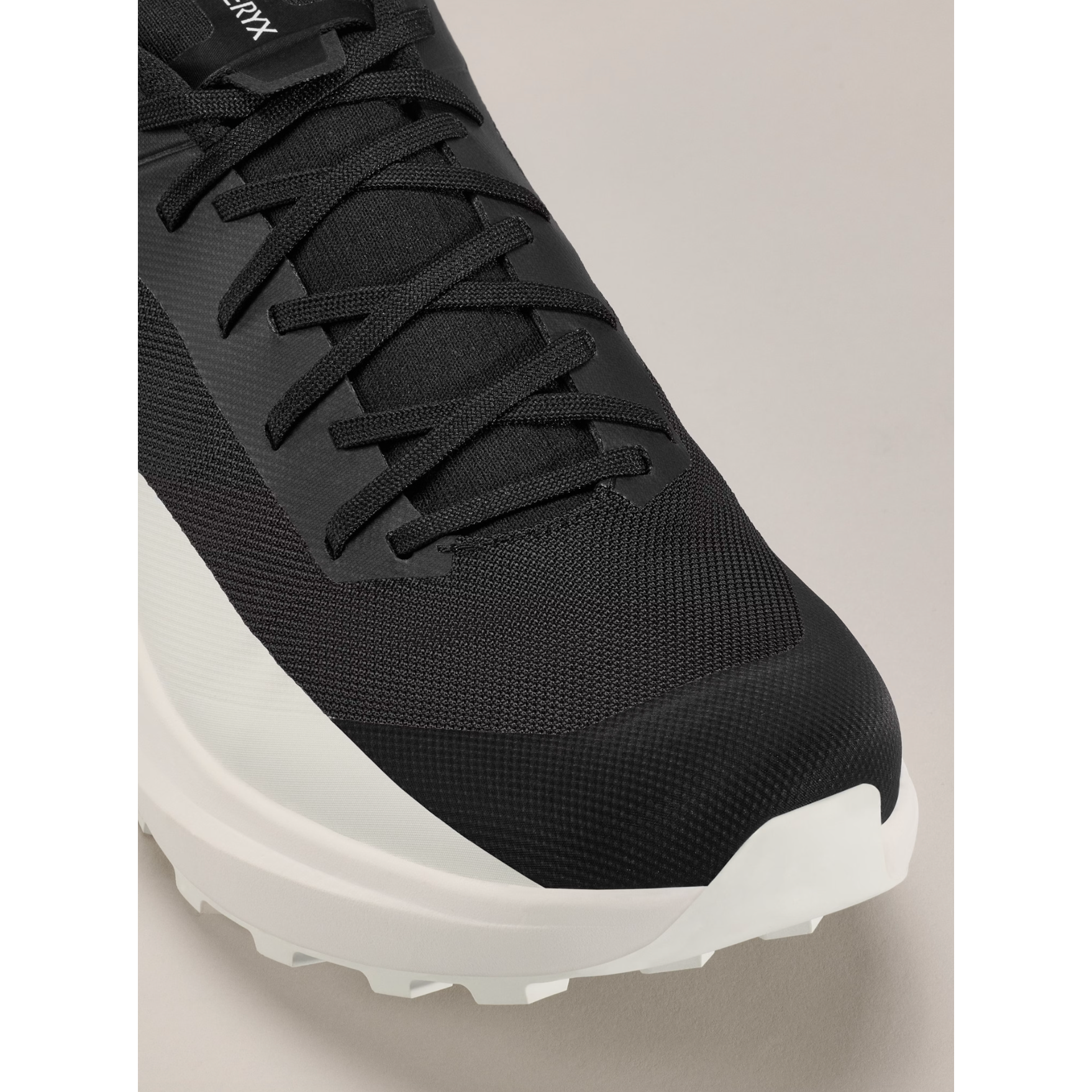 Arc'teryx Men's Norvan LD 4 Trail Running Shoes - Lightweight Waterproof Hiking Boots for Outdoor Adventures - Perfect for Trail Running, Hiking & Mountain Climbing