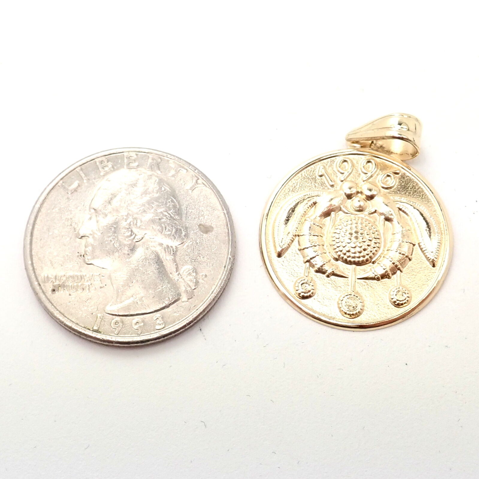 Vintage Ilias Lalaounis 18K Gold Good Luck Flower Wasp Charm Pendant Necklace 1996 - Perfect for Collectors & Jewelry Enthusiasts