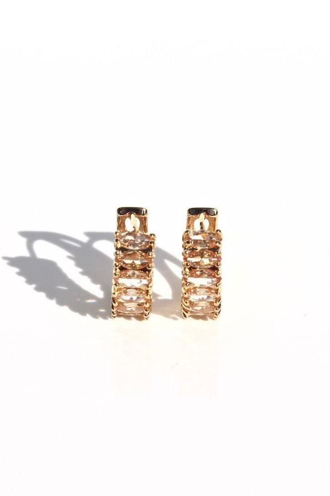 Natural Citrine Crystal Cluster Gold Huggie Hoop Earrings for Women – Boho Chic Jewelry for Everyday Wear & Special Occasions